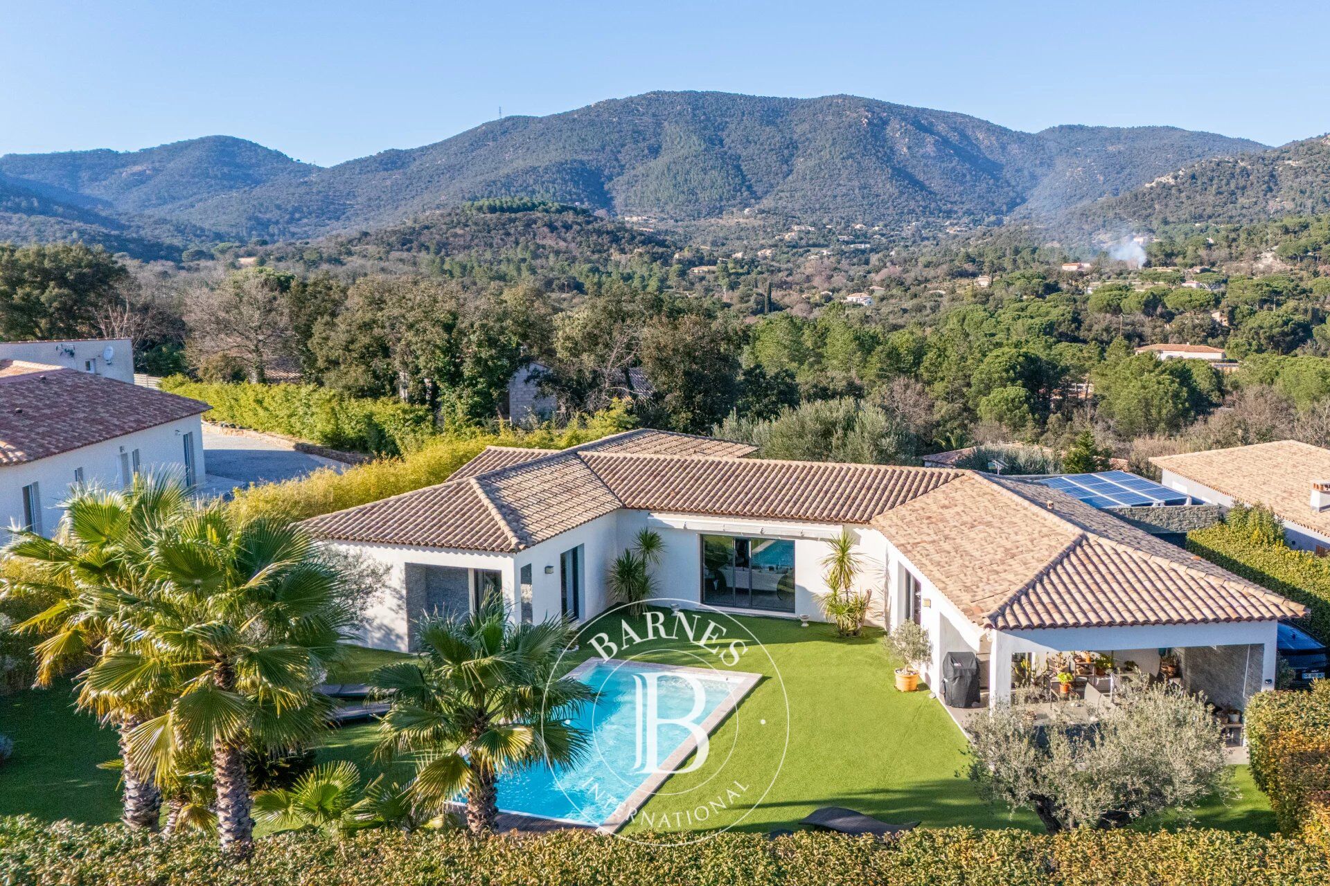 Villa Le Plan-de-la-Tour - picture 1