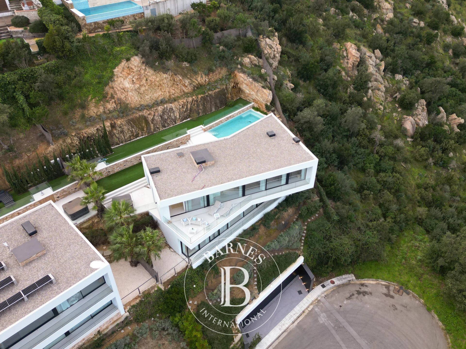Modern villa with sea views in Platja d'Aro, Costa Brava - picture 2