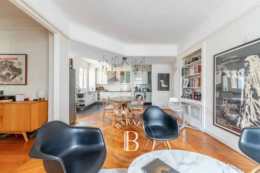 Paris 16 - Victor Hugo - Top floor apartment - picture 3