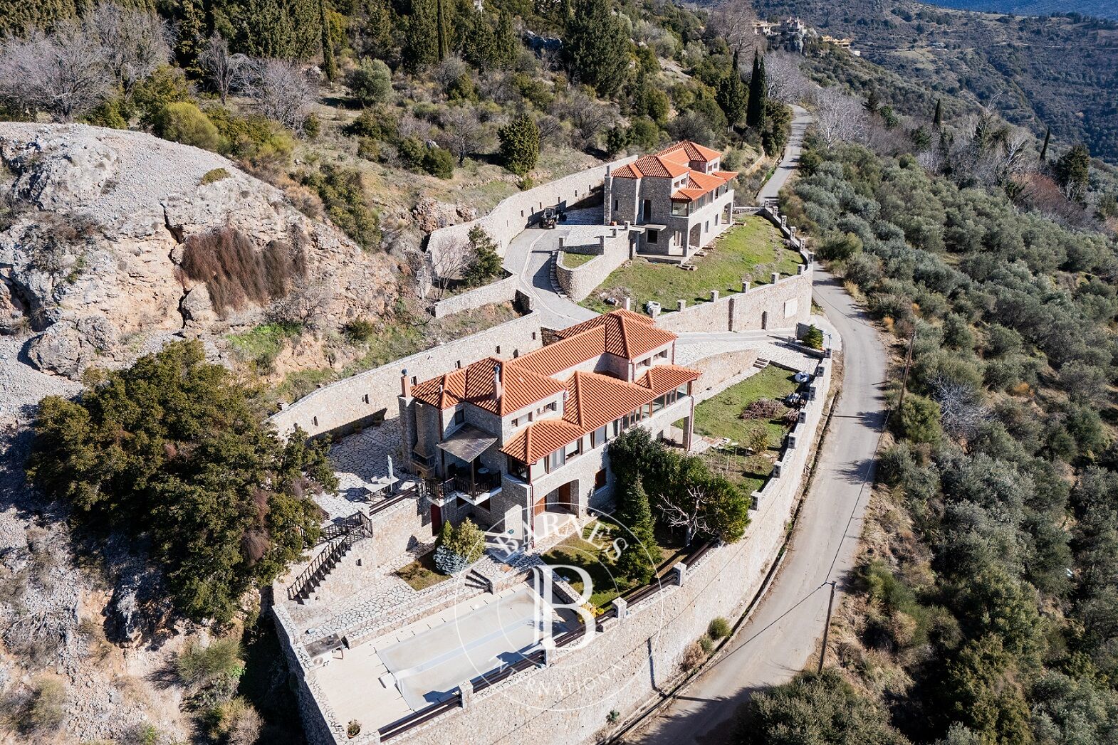 Unfinished Traditional Maisonnette - Arachova - picture 1