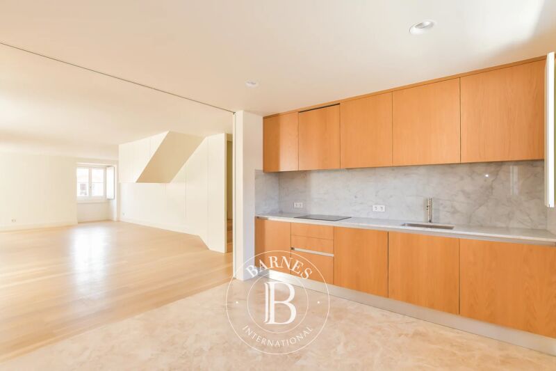 For Sale, Duplex Misericórdia - picture 2