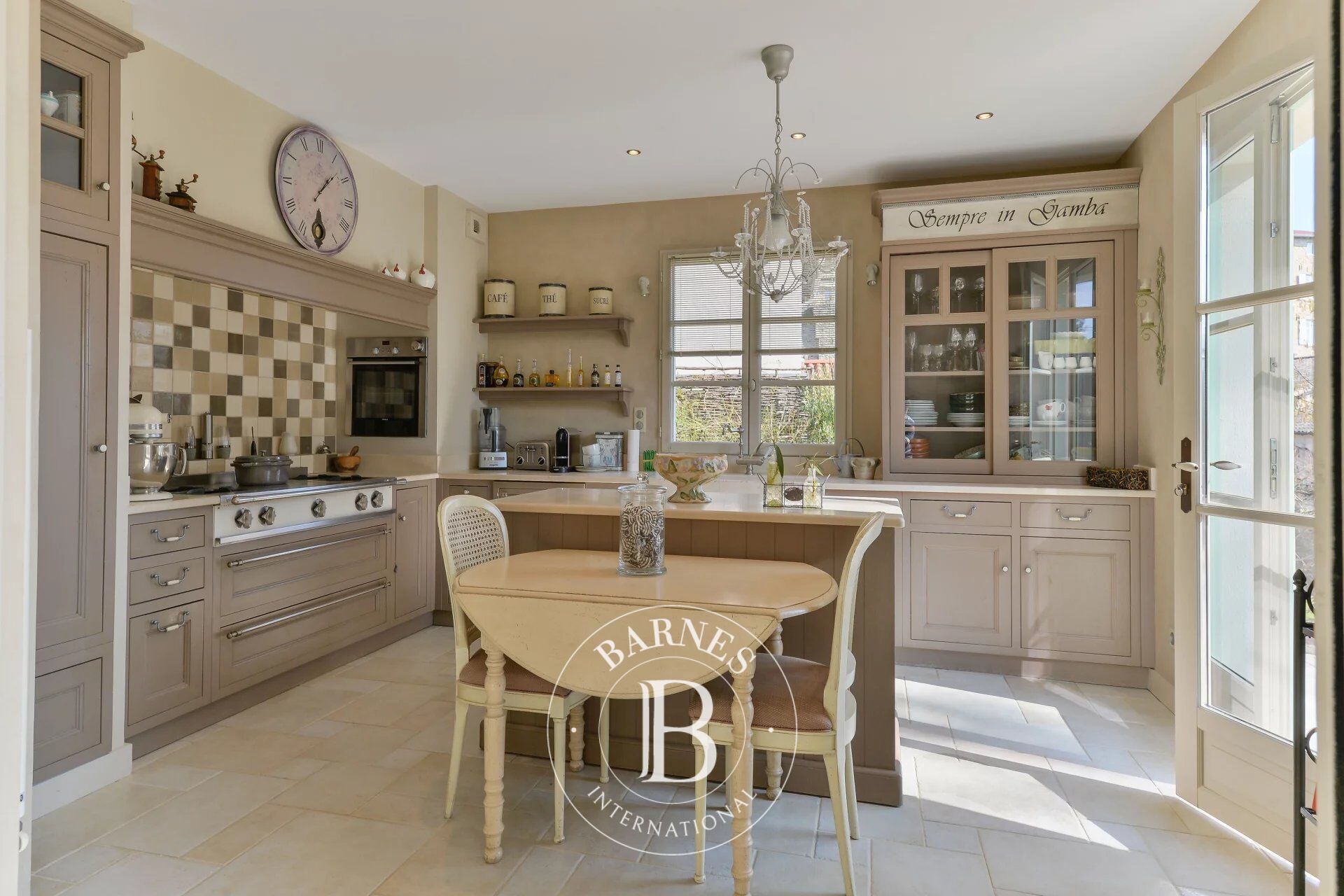 SAINT-DIDIER-AU-MONT-D'OR - Bastide d'environ 204m² - Terrain plat de 1300m² - 4 chambres - picture 3