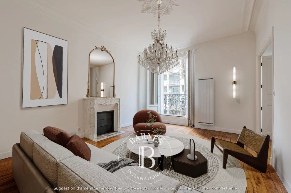 PARIS 18 - CAULAINCOURT - 2nd FLOOR - LIFT - BALCONY - 2 BEDROOMS - LIGHT - DUAL-ASPECT VOLUME - picture 3