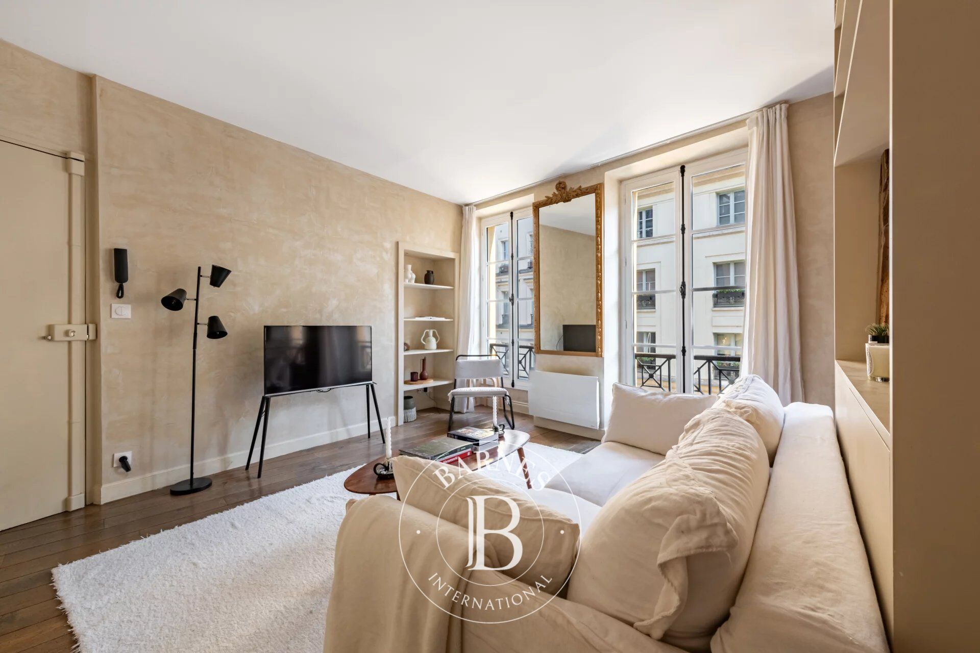 Piso Paris 4ème - picture 2