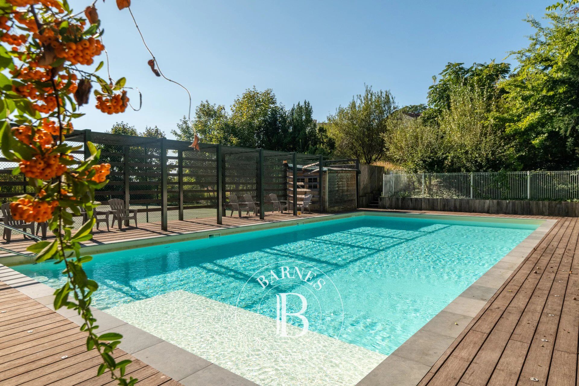 Lyon 5 - Saint Just / Saint Irénée - Appartement de 53 m² - Terrasse et jardin privatif - 1 chambre - Garage - Cave - Piscine - Tennis - picture 2