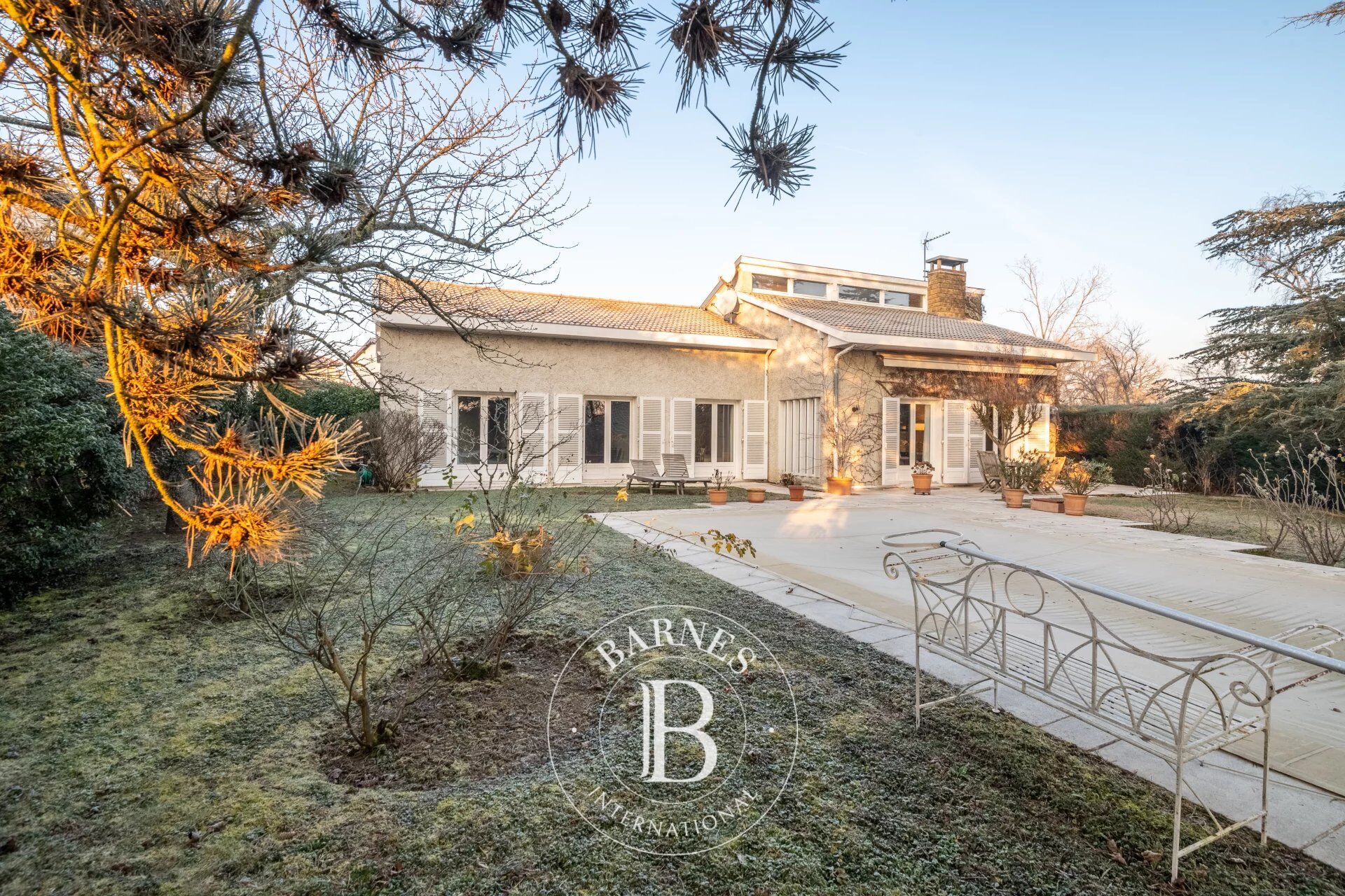 Saint-Genis-Les-Ollières - Maison de 189,09 m² environ- Terrain de 1350 m² - Piscine - Garage - 4 chambres - picture 1