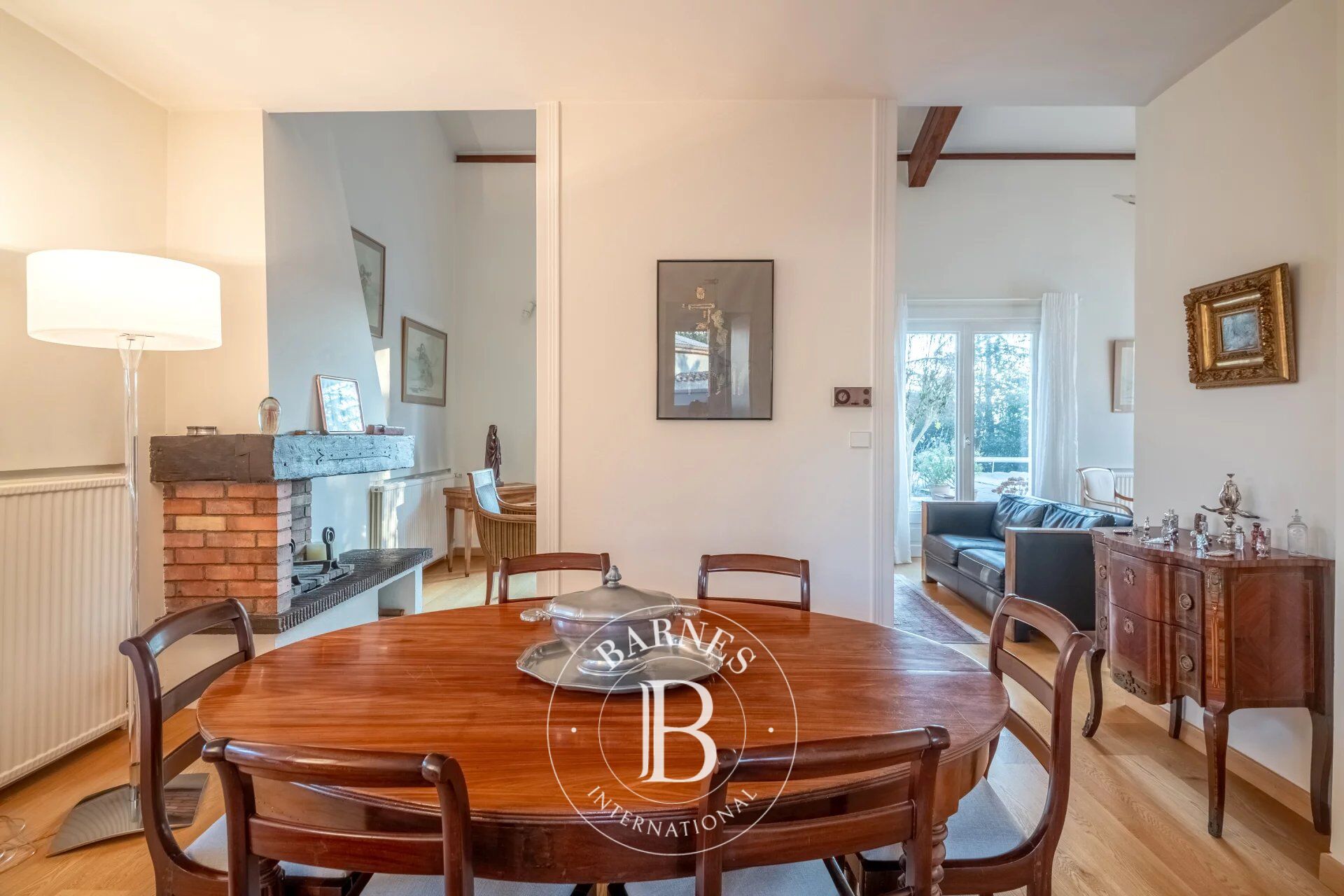 Saint-Genis-Les-Ollières - Maison de 189,09 m² environ- Terrain de 1350 m² - Piscine - Garage - 4 chambres - picture 3