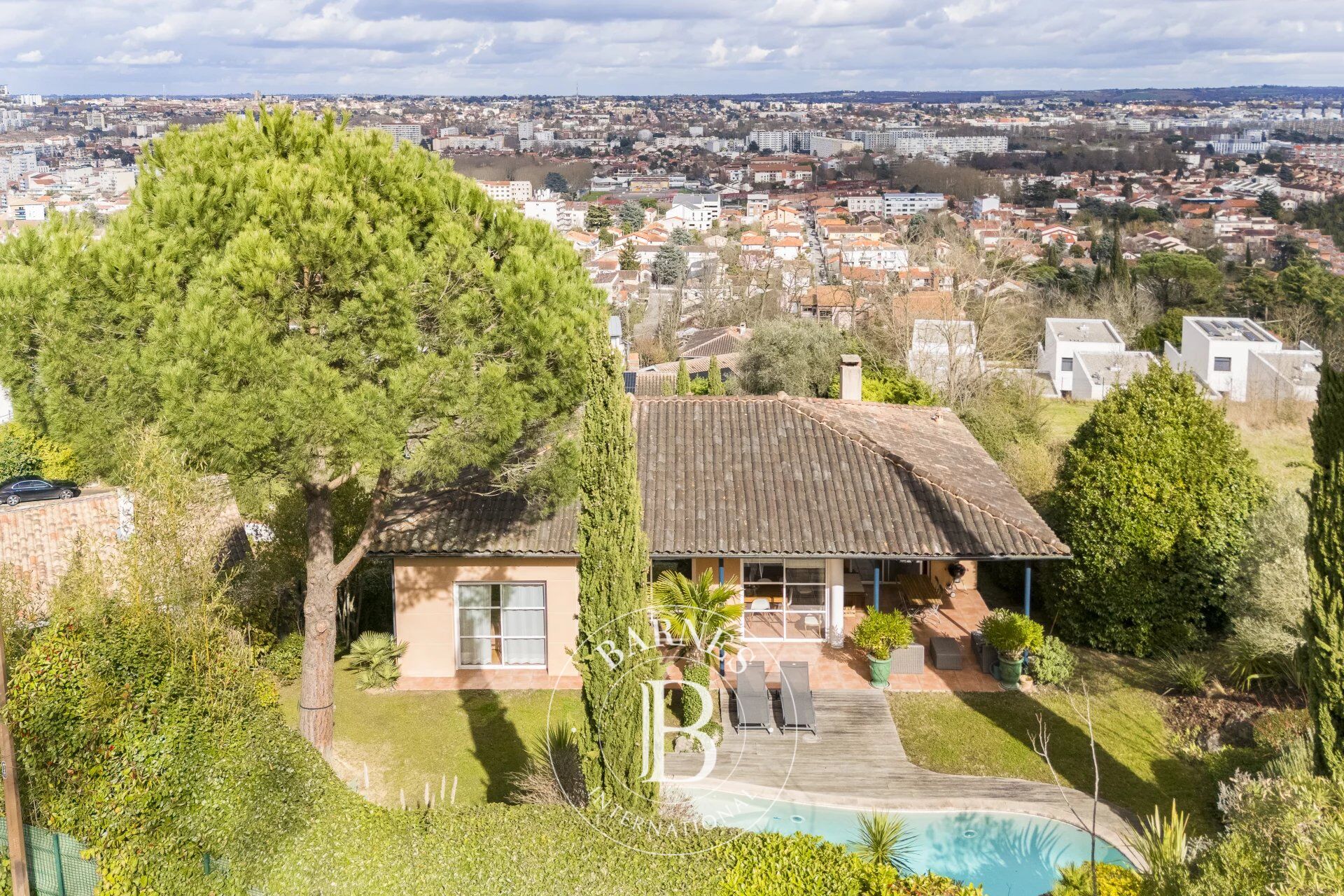 Toulouse – Coteaux de Pech David, villa avec piscine et vue panoramique. - picture 2