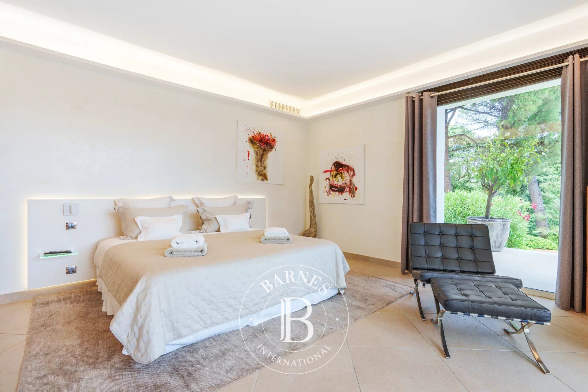 LOCATION SAISONNIÈRE - GOLFE DE SAINT-TROPEZ/GRIMAUD - 2 VILLAS - PIEDS DANS L'EAU - PLAGE PRIVÉE - ÉVÉNEMENTS - picture 3