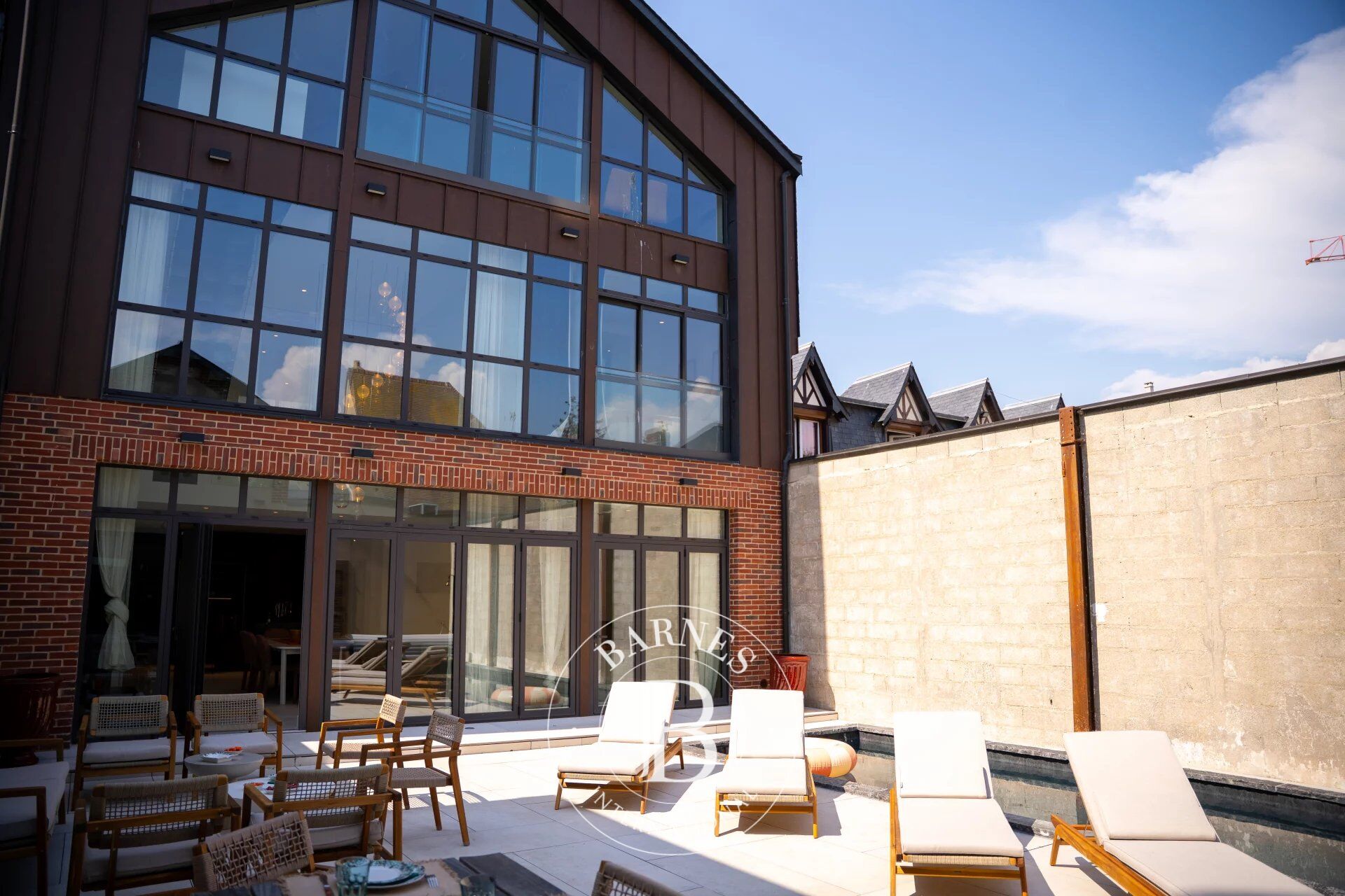 Townhouse – Trouville-sur-Mer – 5 suites, swimming pool - picture 1