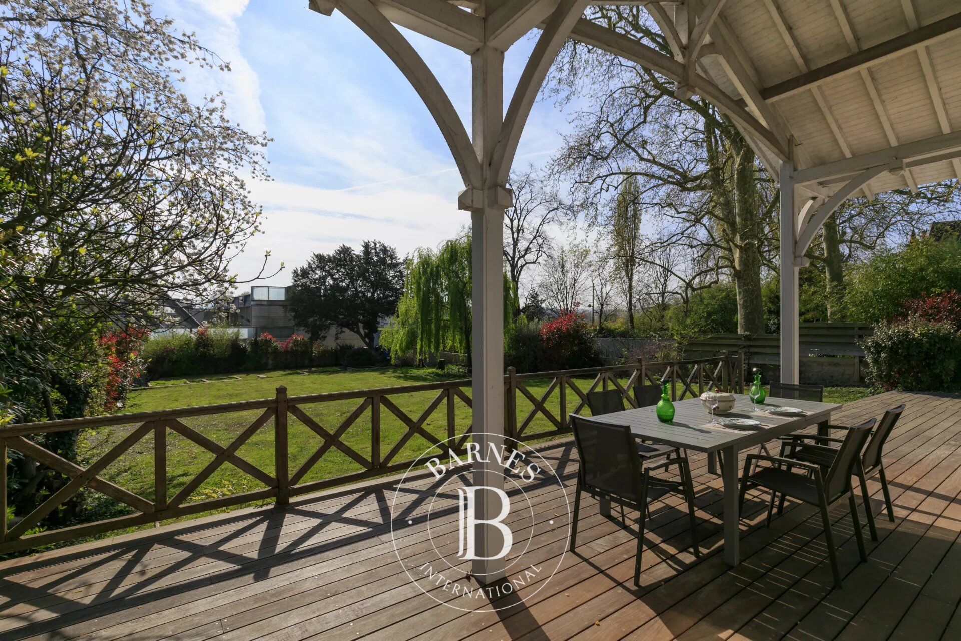 Chatou, magnifique maison-loft de plain-pied de 243 m² Carrez - 5 chambres à 19' à pied du RER. - picture 2