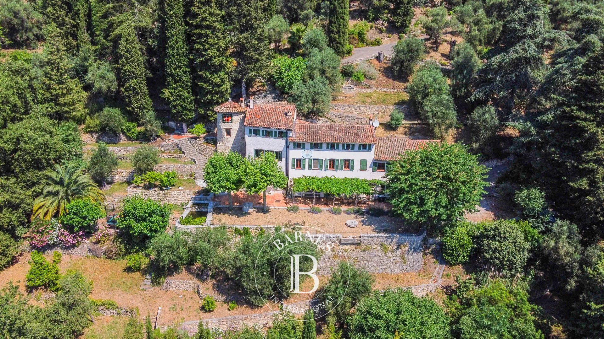 SOUS OFFRE - Grasse - Bastide du 18ème siècle vue mer - 8 chambres dont appartement indépendant - picture 1