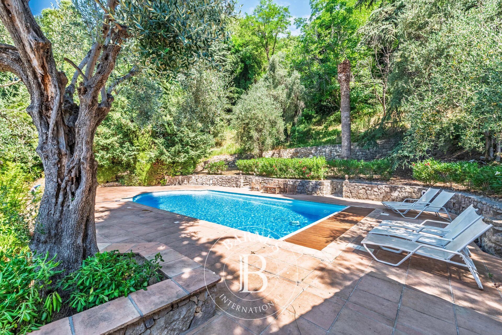 SOUS OFFRE - Grasse - Bastide du 18ème siècle vue mer - 8 chambres dont appartement indépendant - picture 3