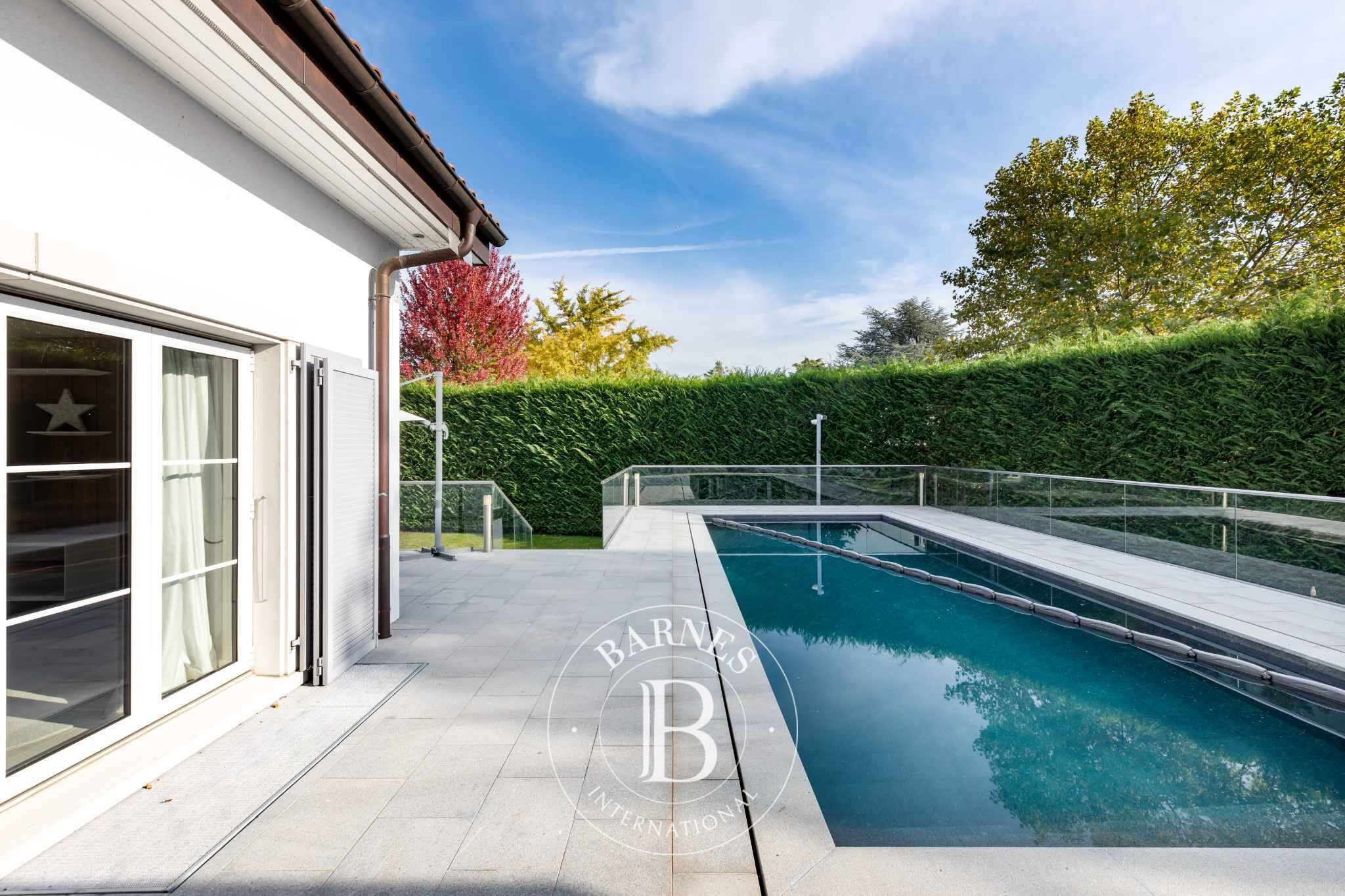 Villa Founex - picture 8