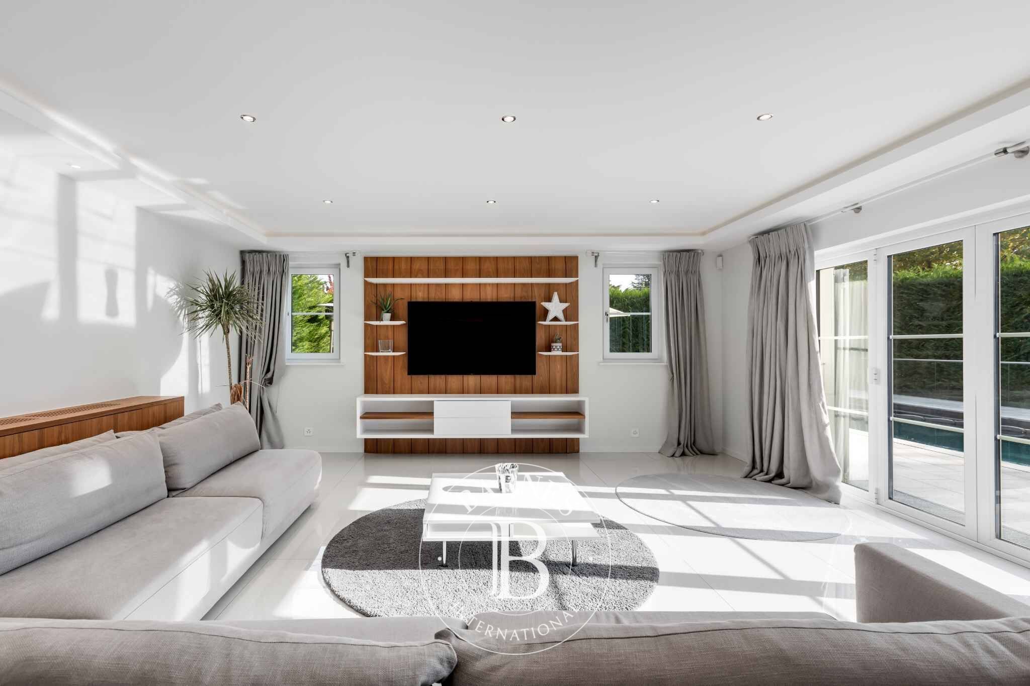 Villa Founex - picture 5