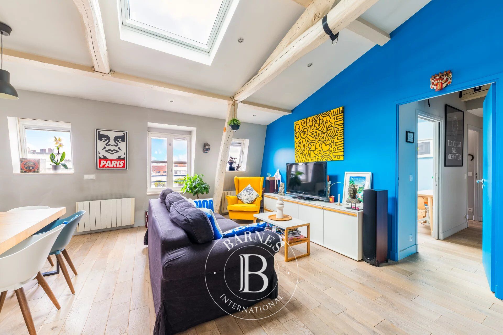 Under offer - exclusive listing - Faidherbe Village - Top floor with lift - picture 1