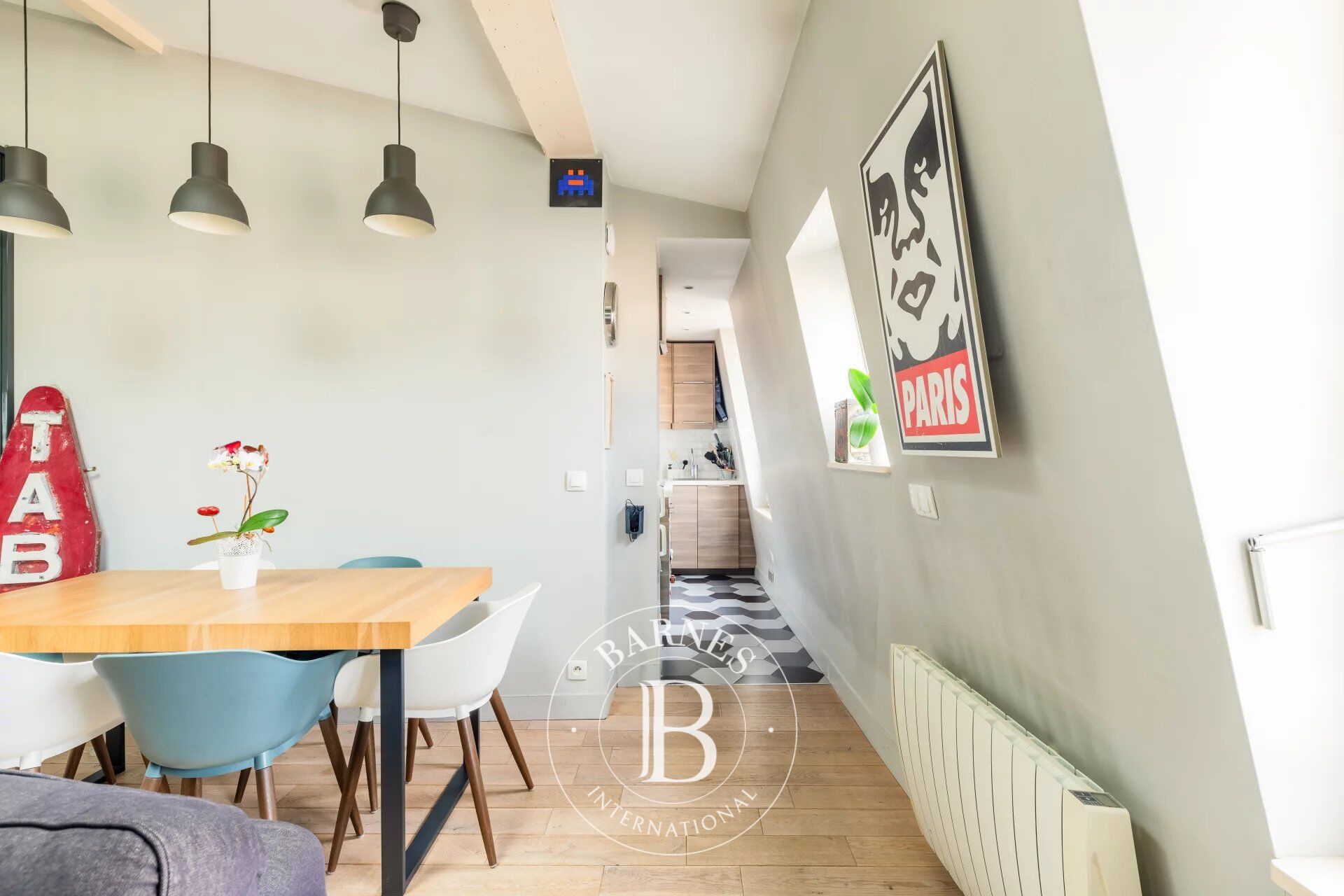 Under offer - exclusive listing - Faidherbe Village - Top floor with lift - picture 3