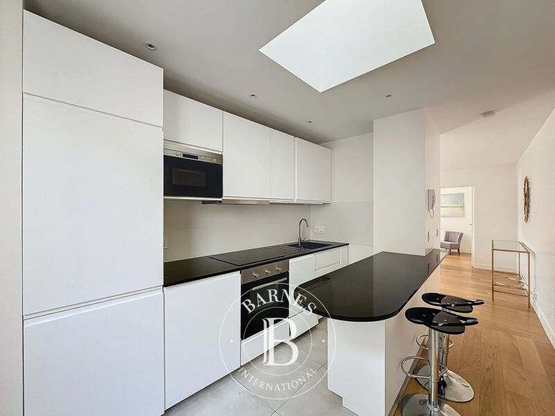 Loué, Appartement Paris 8ème - picture 3