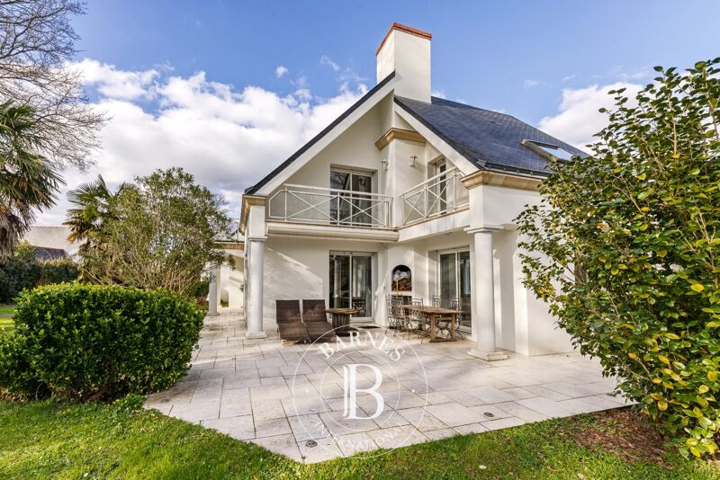 LA CHAPELLE-SUR-ERDRE - Maison contemporaine de 5 chambres avec jardin