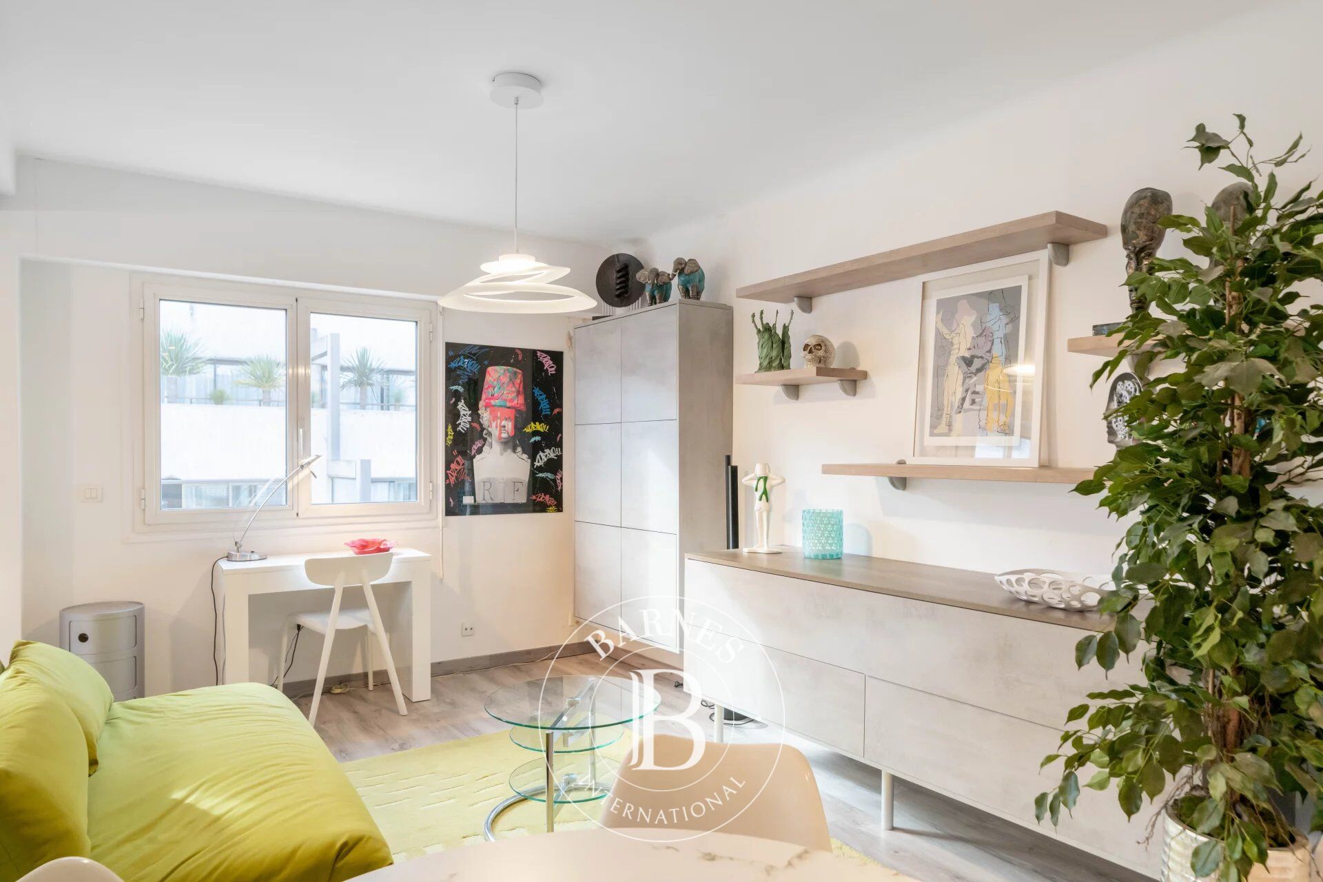 Cannes Banane - 1-bed apartment 100m (110 yards) from La Croisette - Sale of bare ownership with lifetime usufruct - Couple: 80-year-old Man & 83-year-old Woman - picture 2