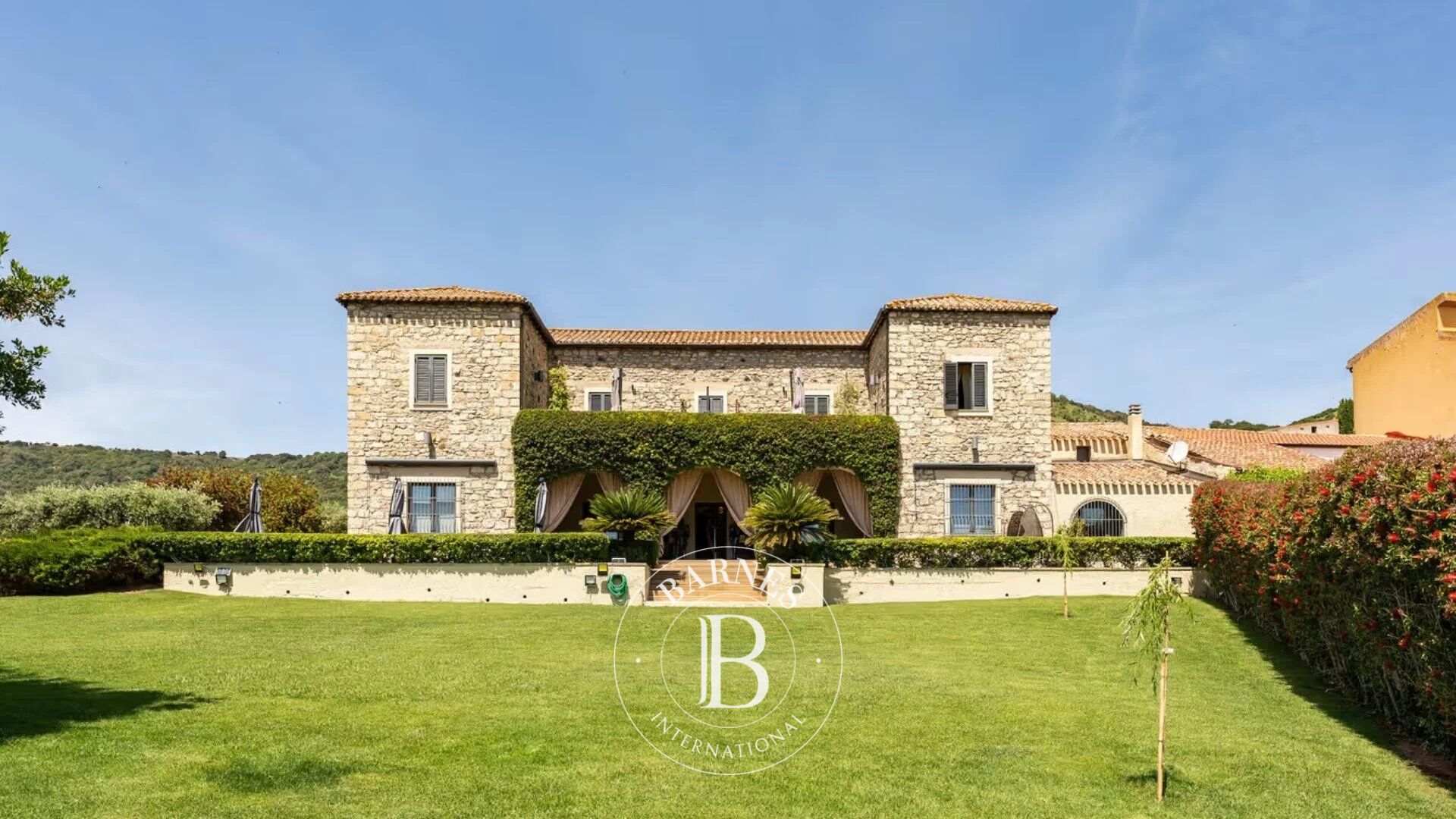 Villa Gesturi - picture 2