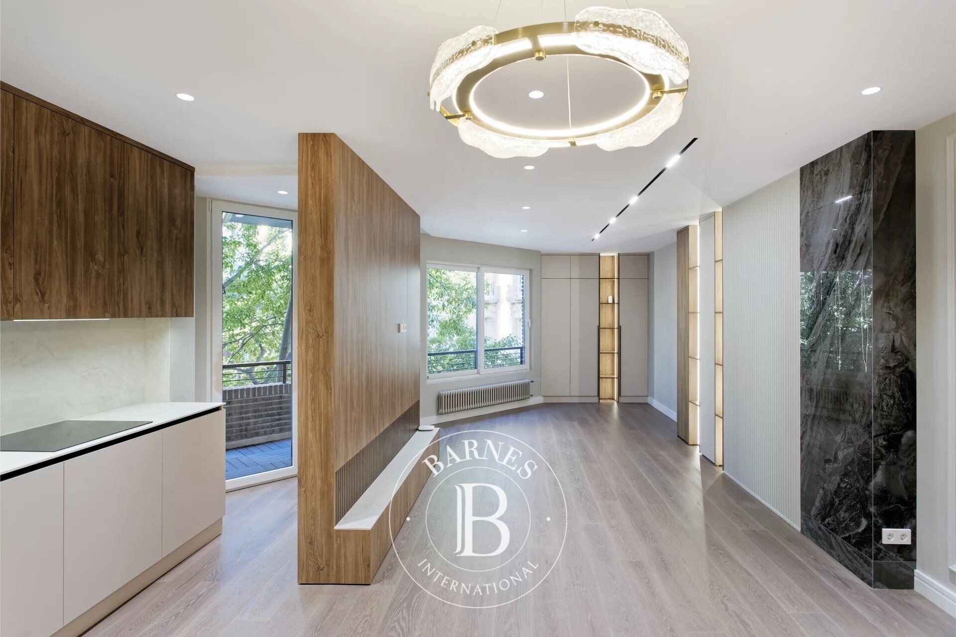 Appartement rénové de 3 chambres au cœur de la Dreta de l’Eixample - picture 3