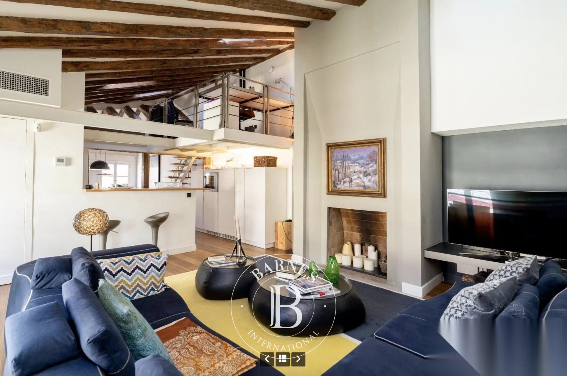 Eleganza ad Alta Quota: Il Rifugio Definitivo in un Attico a Madrid - picture 2