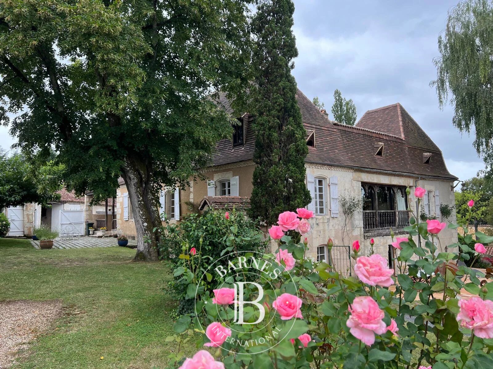 Périgord blanc - Manoir du XVIIᵉ siècle - Dépendances avec piscine et tennis - picture 1