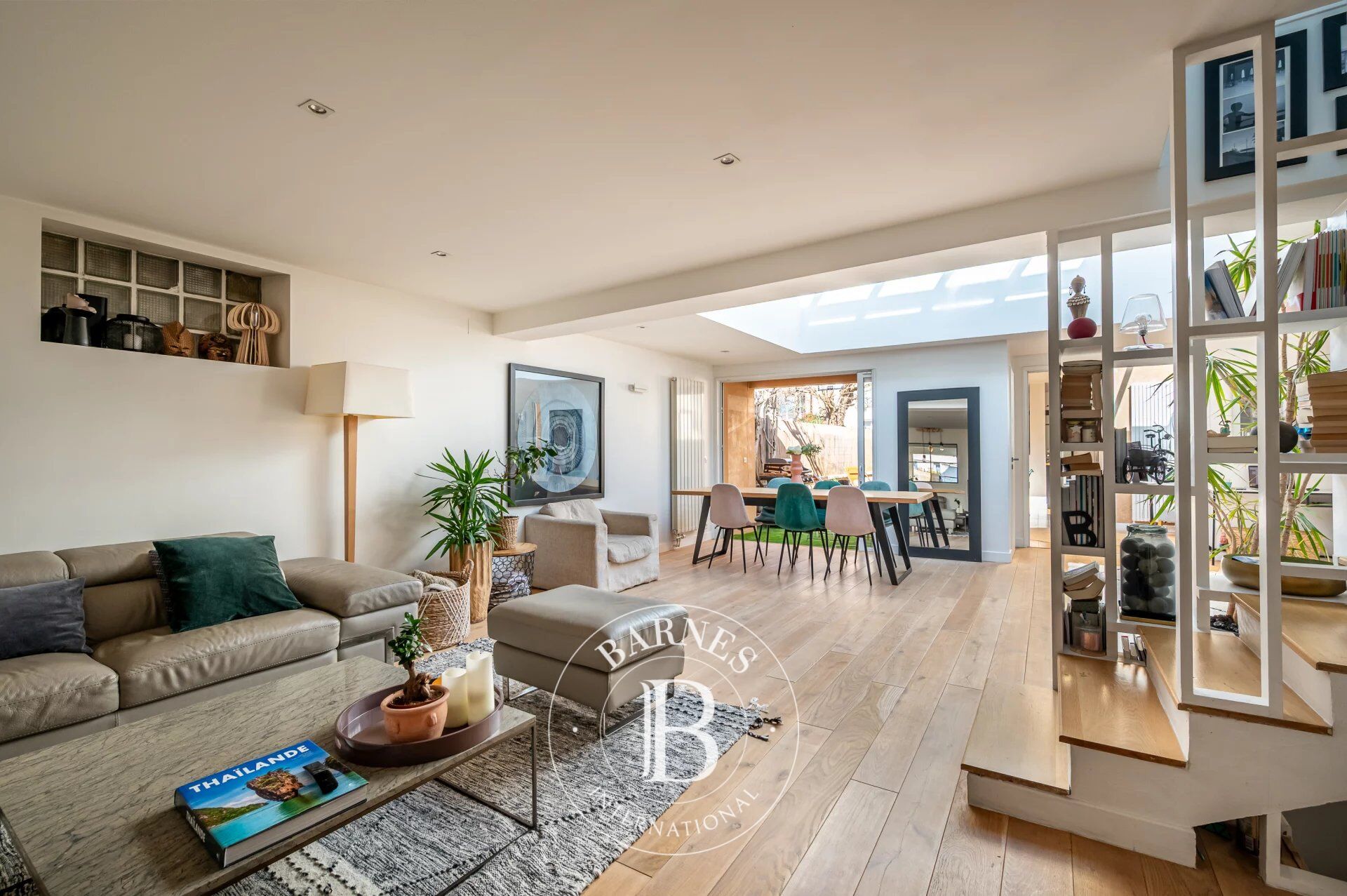 NANTERRE MONT-VALERIEN - MAISON DE VILLE AVEC 4 CHAMBRES - ESPACES EXTERIEURS - picture 3