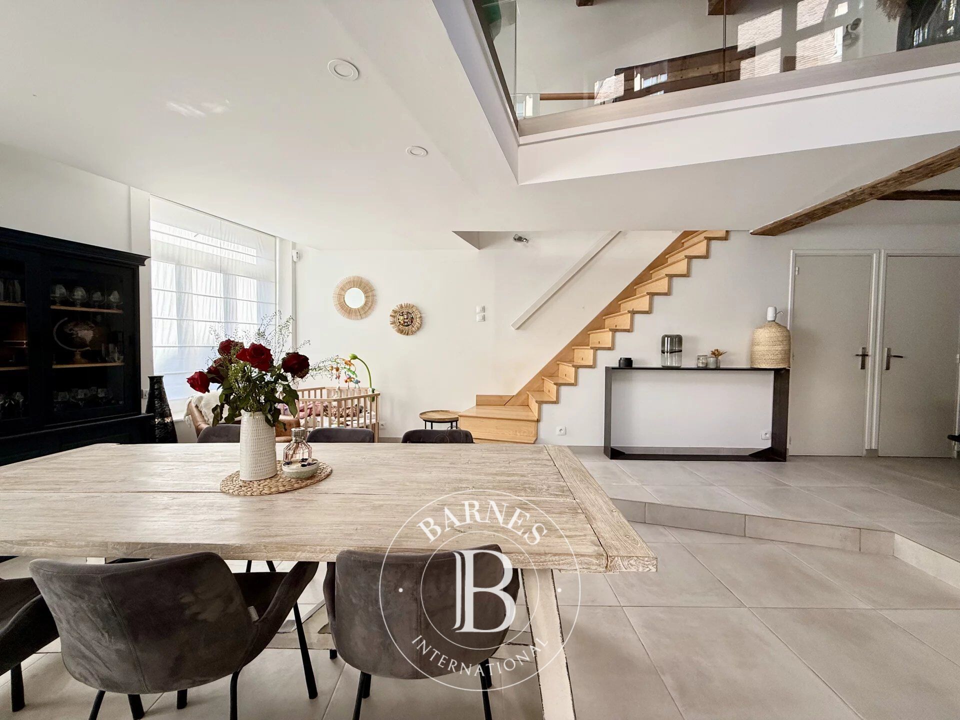 Magnificent 260 sqm house in the heart of Old Lille - picture 3