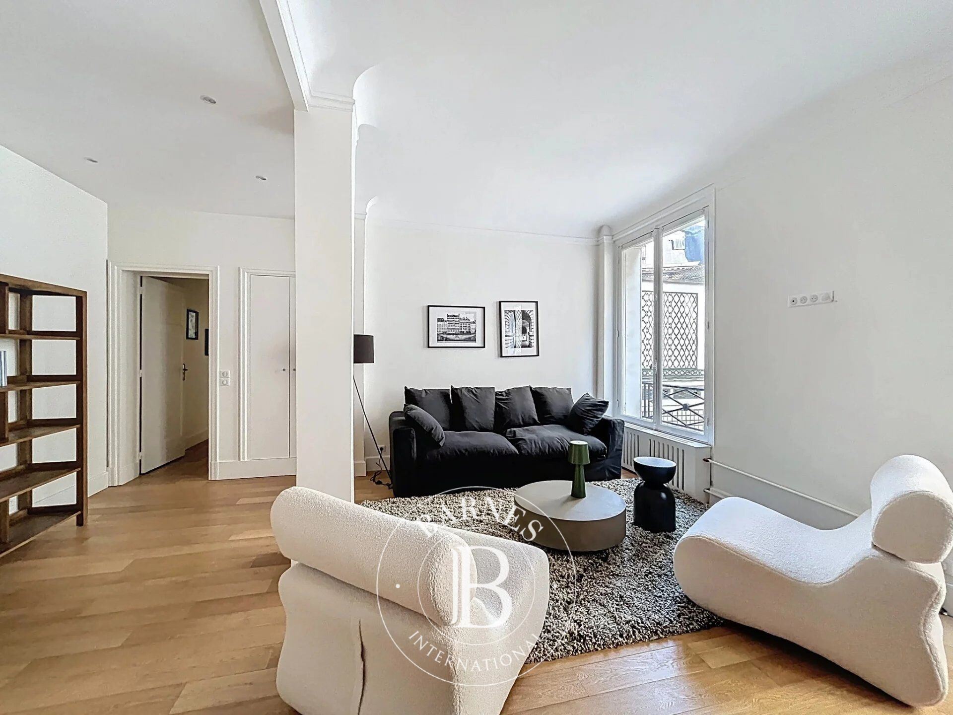 Piso Paris 8ème - picture 3