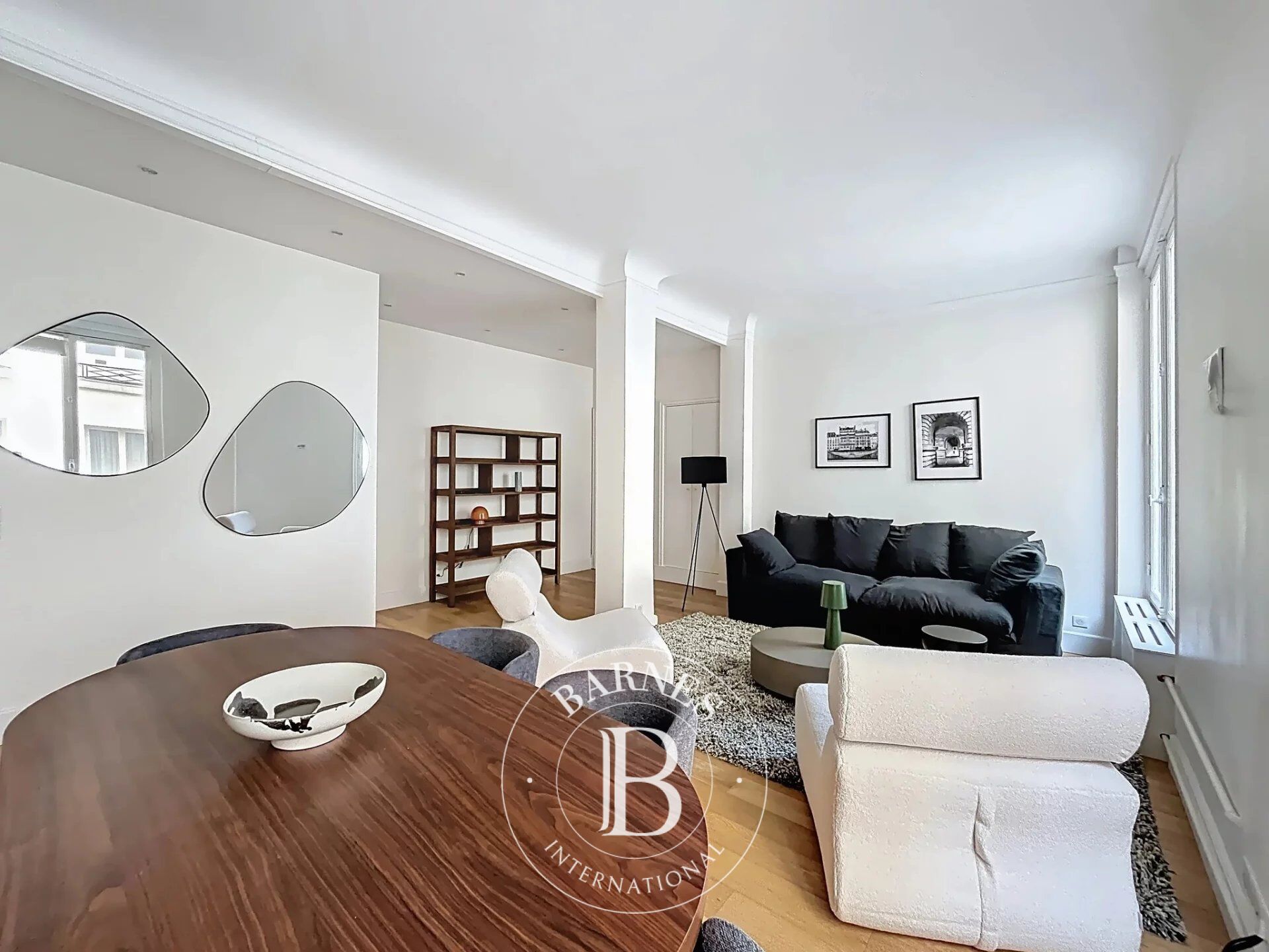 Piso Paris 8ème - picture 2