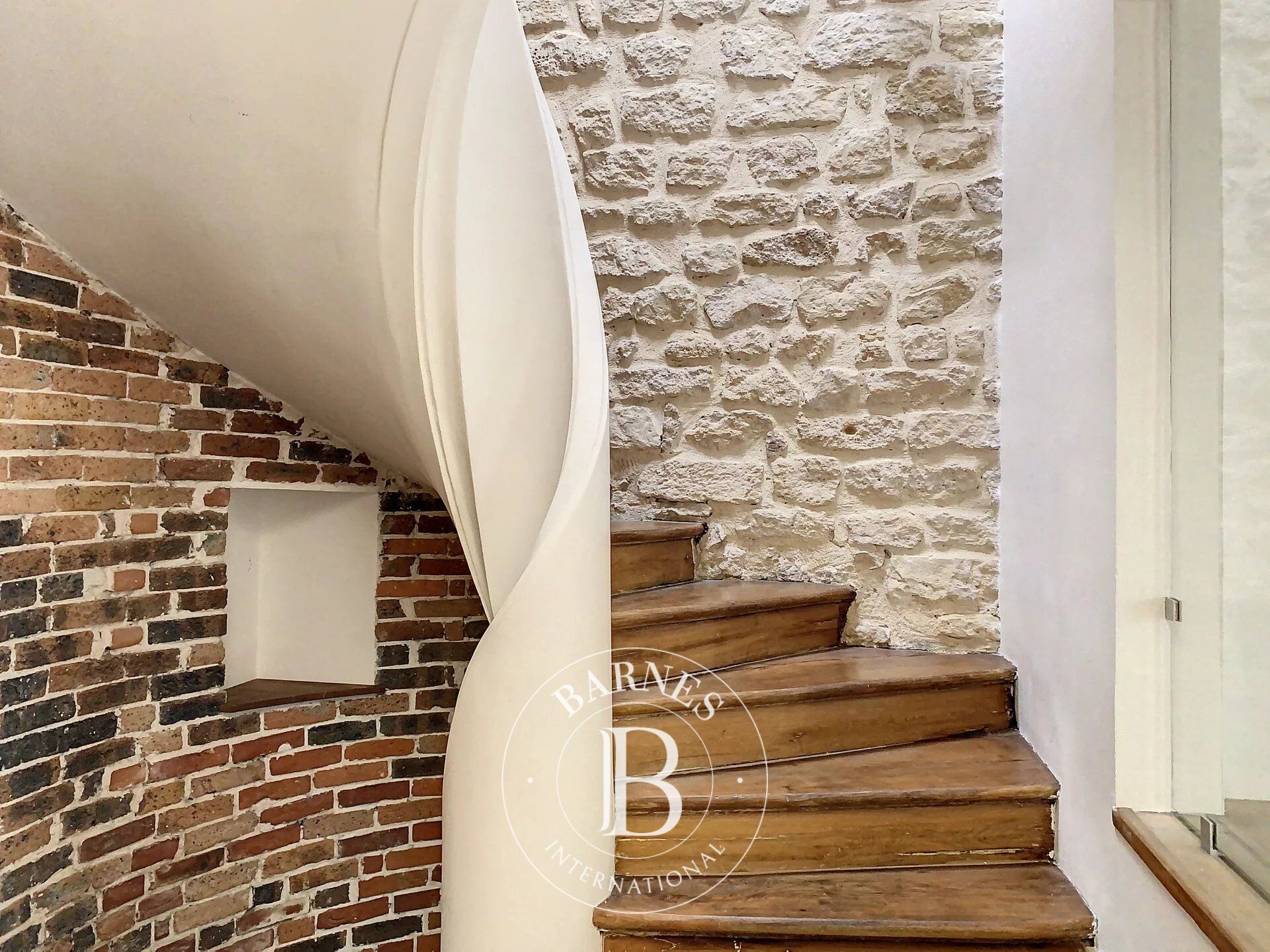 Le service location de la Maison BARNES vous présente ce bien : - picture 2