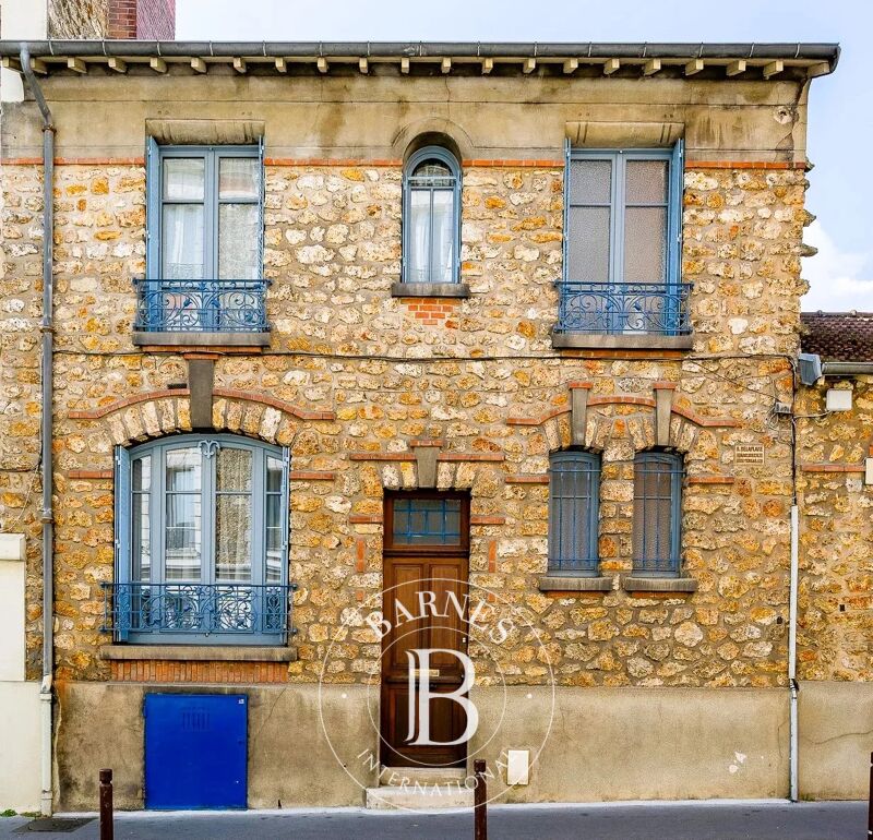 Sold, House Versailles - picture 1