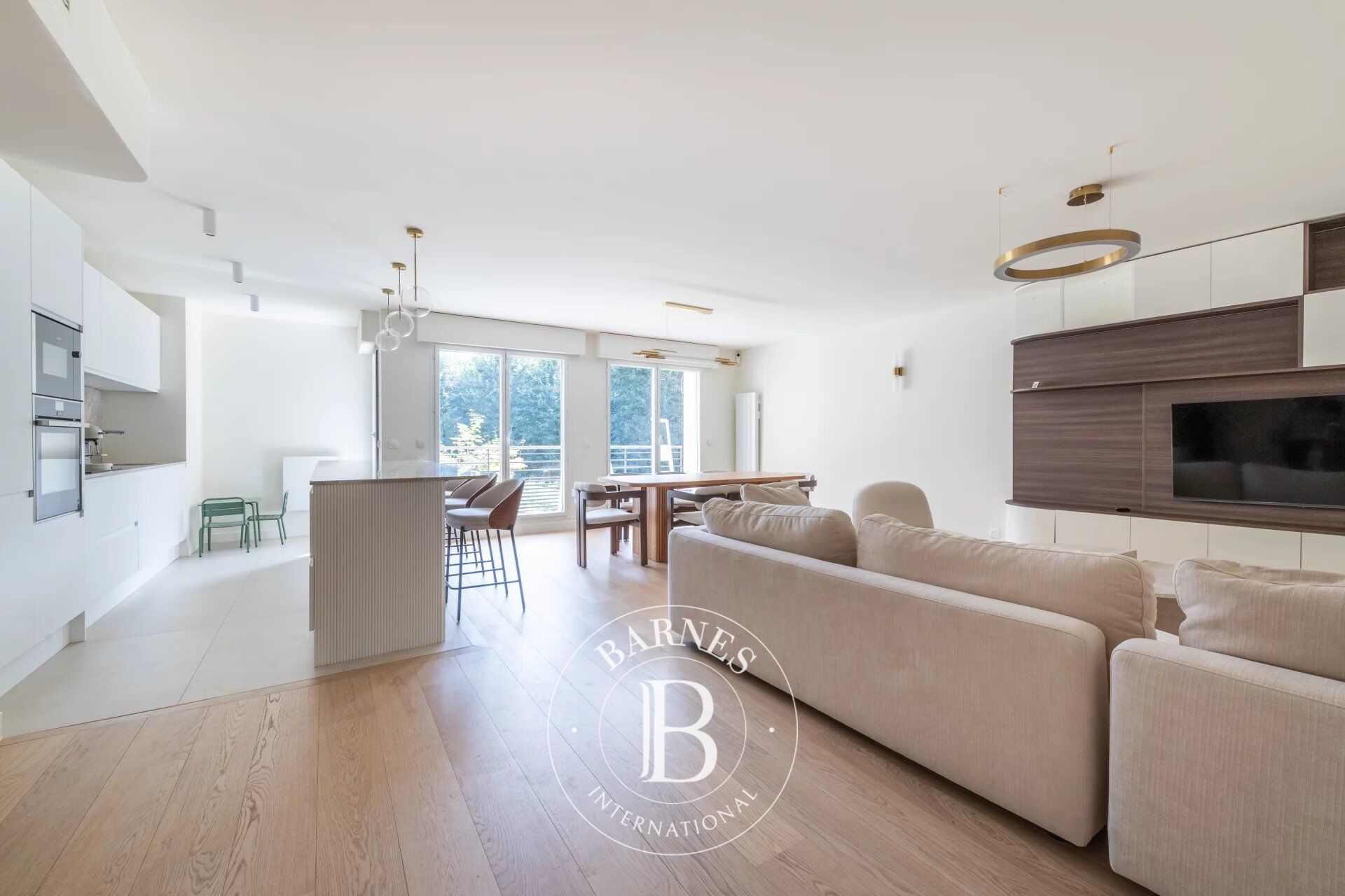 Paris 16 - Place Victor Hugo - Appartement familial - balcon - 3 chambres - picture 1