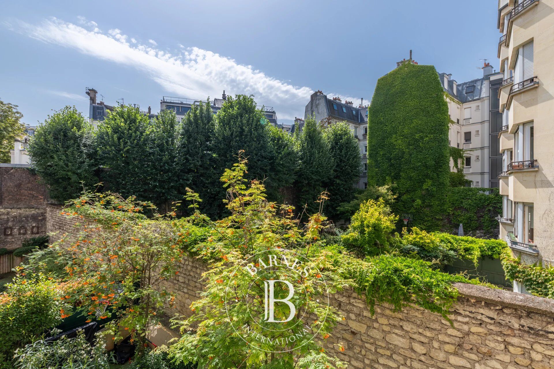 Paris 16 - Place Victor Hugo - Appartement familial - balcon - 3 chambres - picture 2