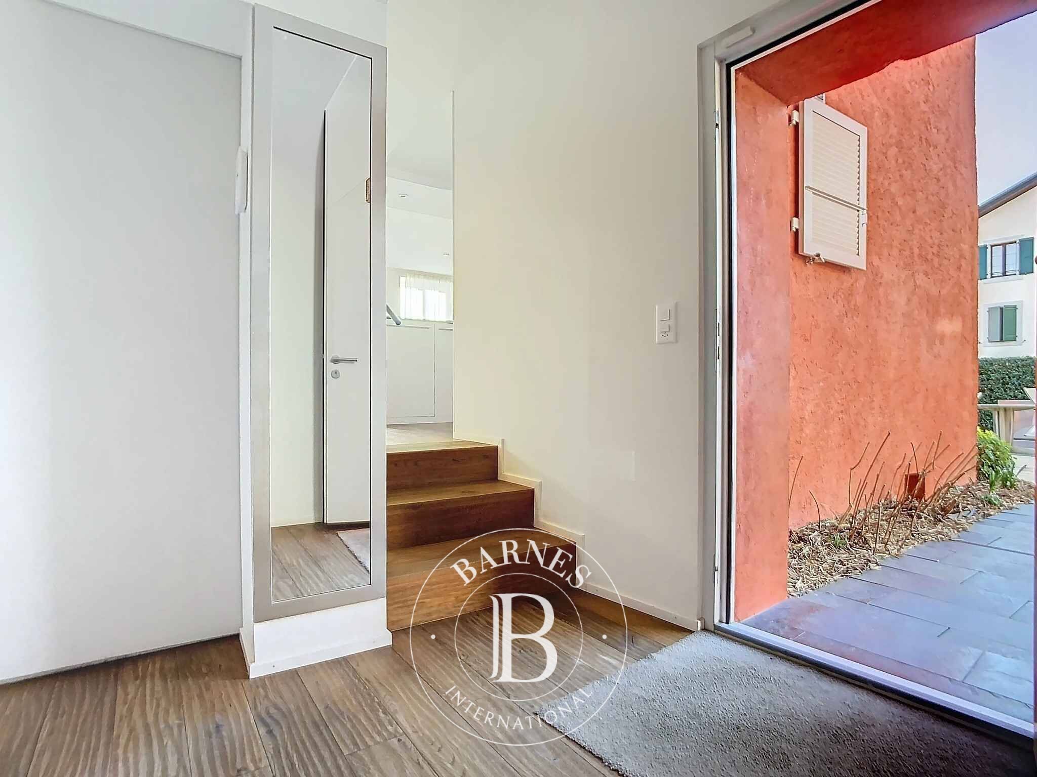 Villa Lutry  - picture 2