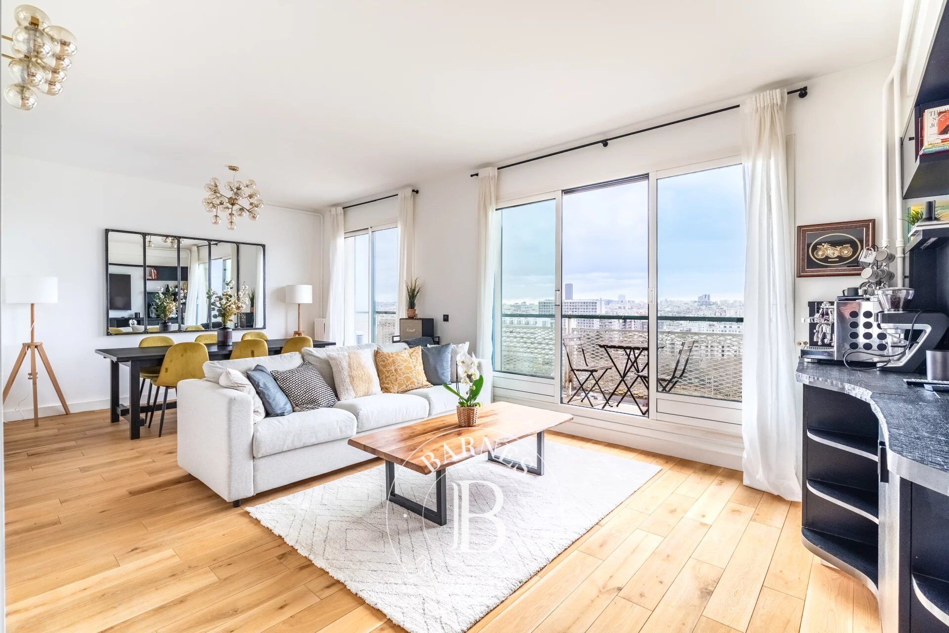 Exclusive - Paris 16 - Quai Louis Blériot - Upper floor - View of the Seine and Eiffel Tower - picture 1