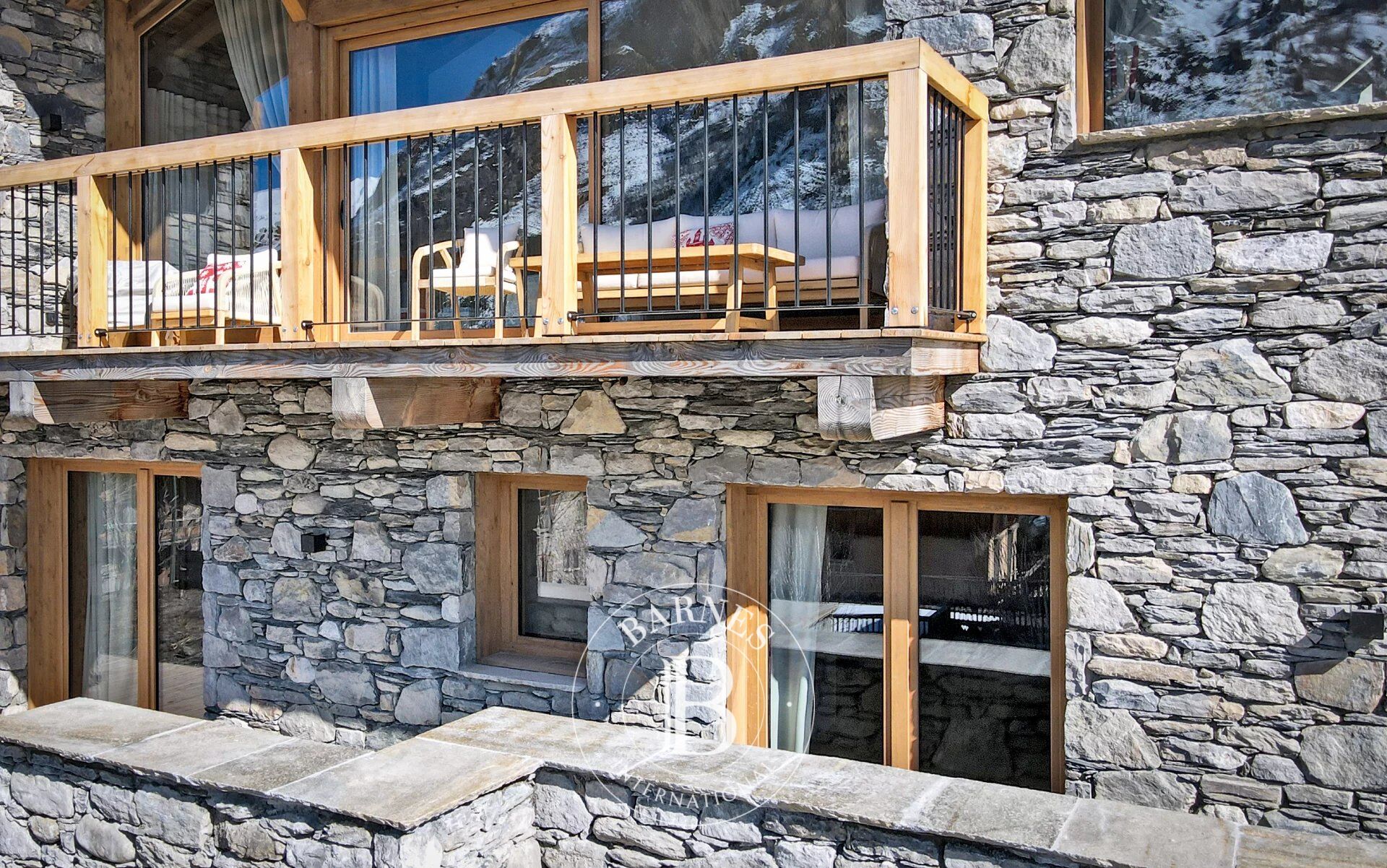 CHALET de prestige CENTRE Saint Martin de Belleville - picture 2