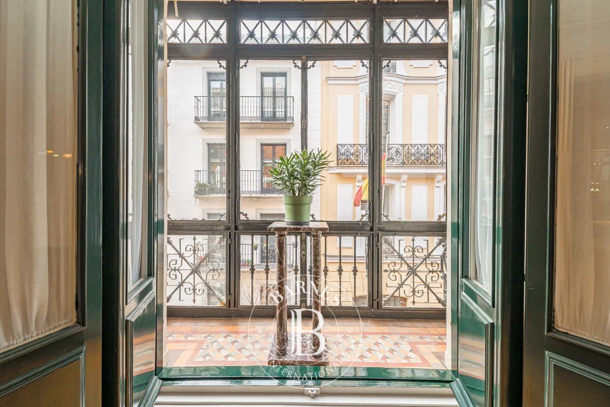 Madrid – Centro – Exclusive Residence - picture 1