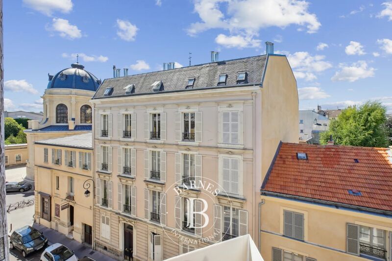Versailles Notre-Dame - 1-bed apartment - 63m² (678 sq ft) under the Carrez Law - Top floor with unobstructed views