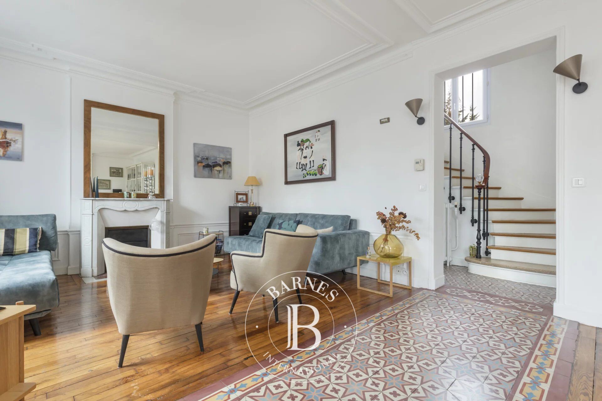 LA GARENNE COLOMBES TOWNHOUSE WITH TERRACE AND GARDEN - picture 2