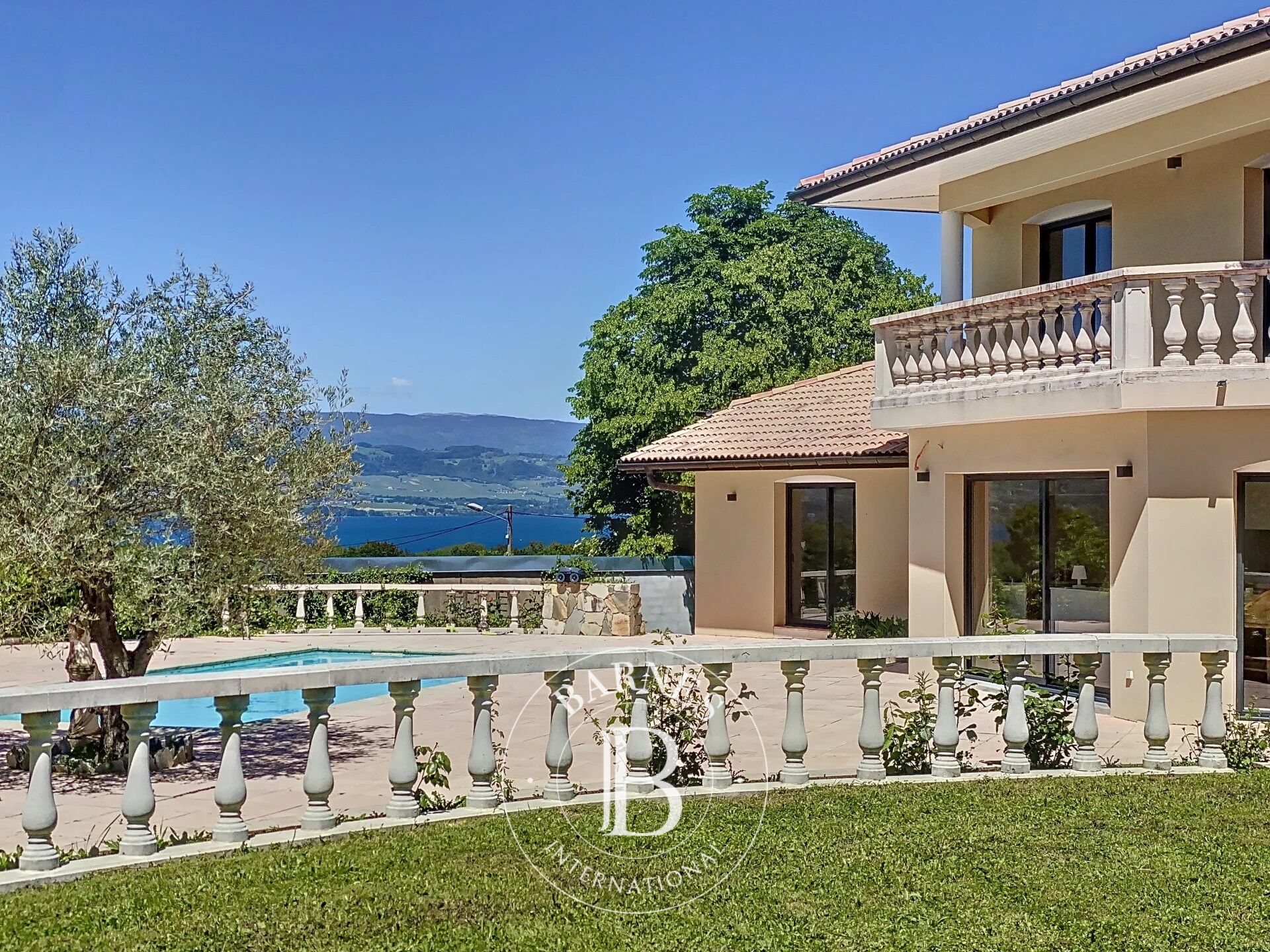 Messery - Villa with swimming pool - Lake view - 1 797 m² plot - 4 bedrooms - picture 1