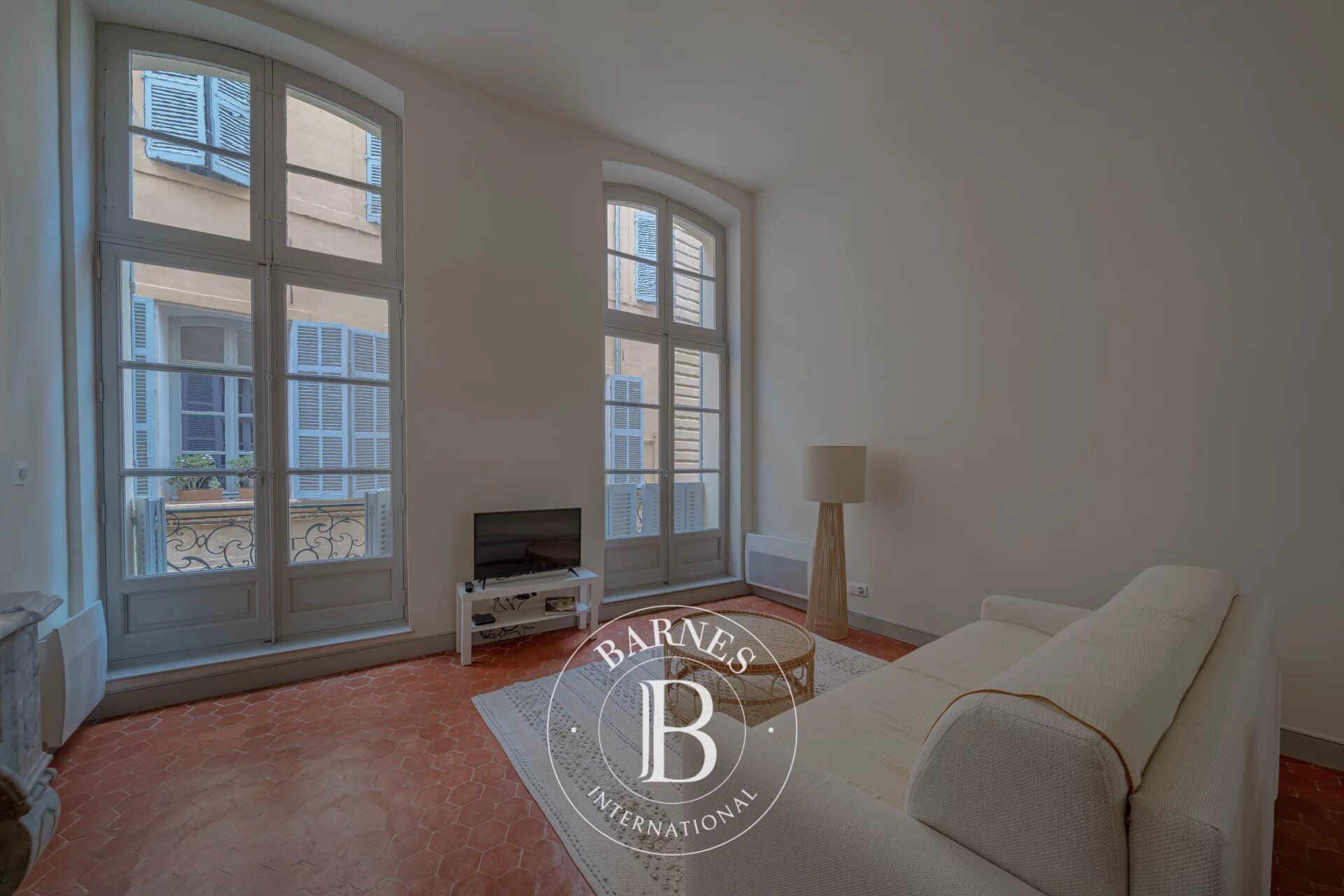 Furnished Rental - Aix en Provence - City Center - 1 bedroom - picture 2