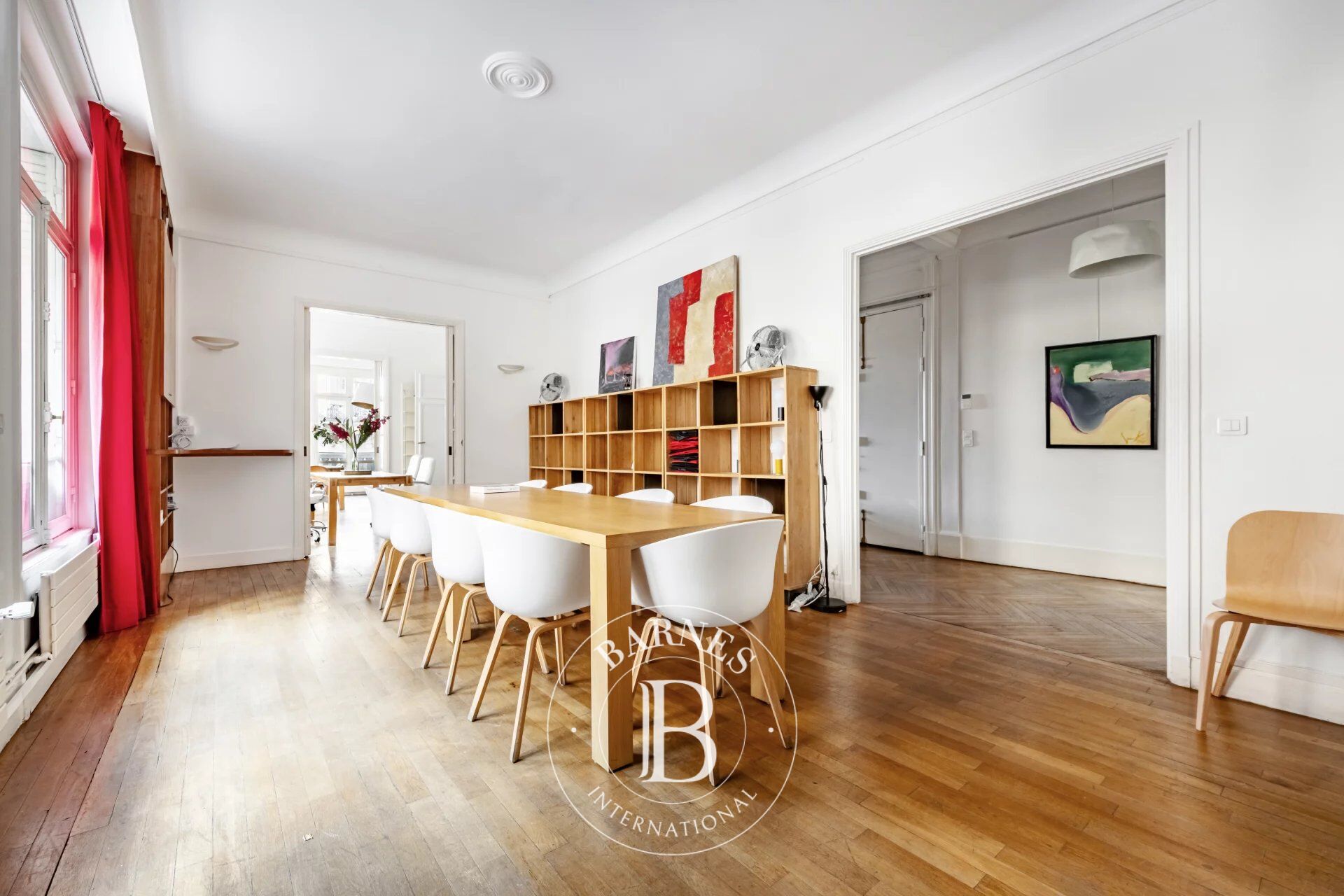 Paris 8 - Faubourg Saint Honoré  Place des Ternes- Appartement avec vue dégagée-3 chambres. - picture 3