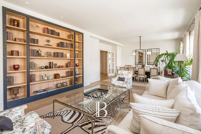 Residencia Exclusiva con Vistas a la Embajada de Italia