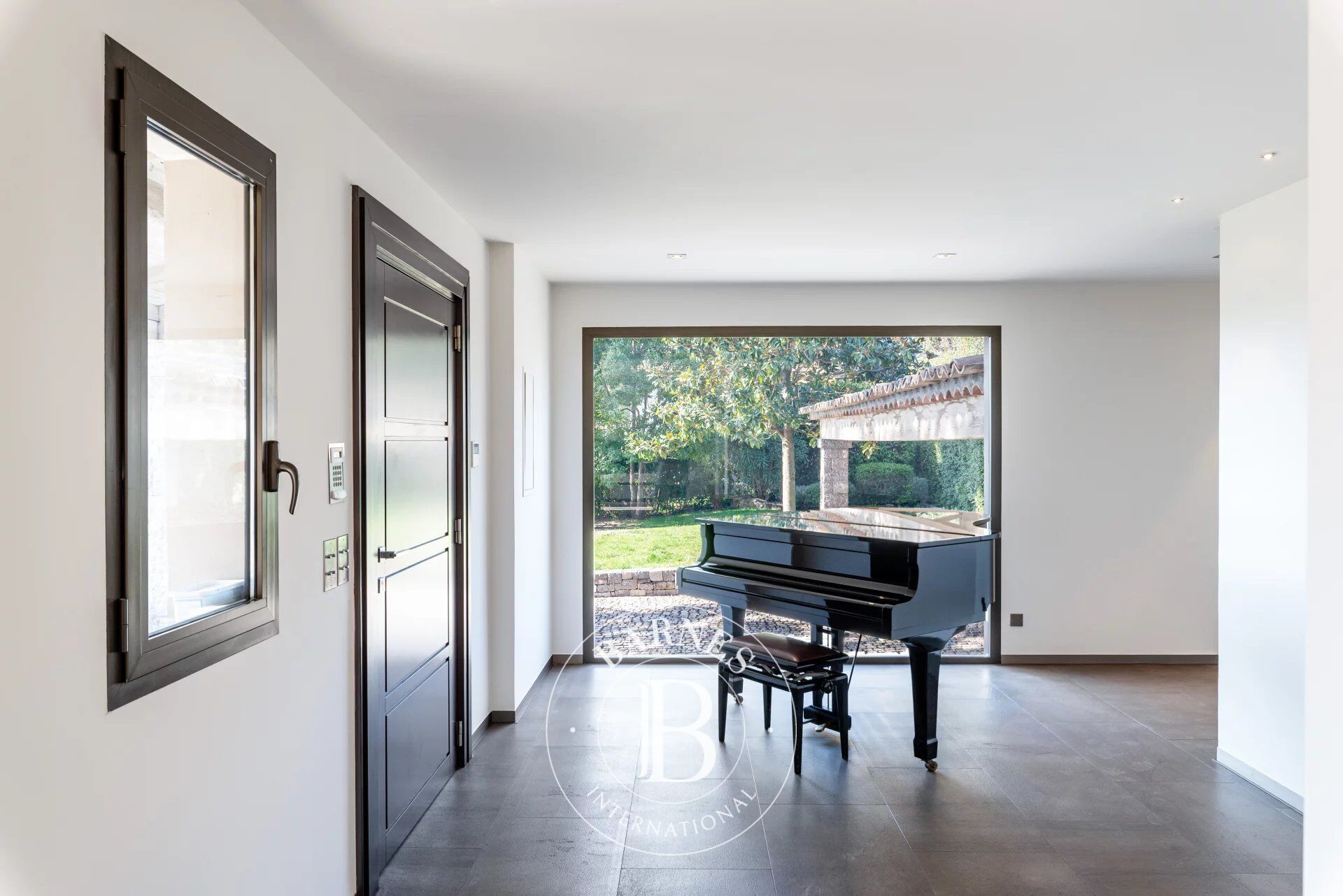 Ev Mougins - picture 7