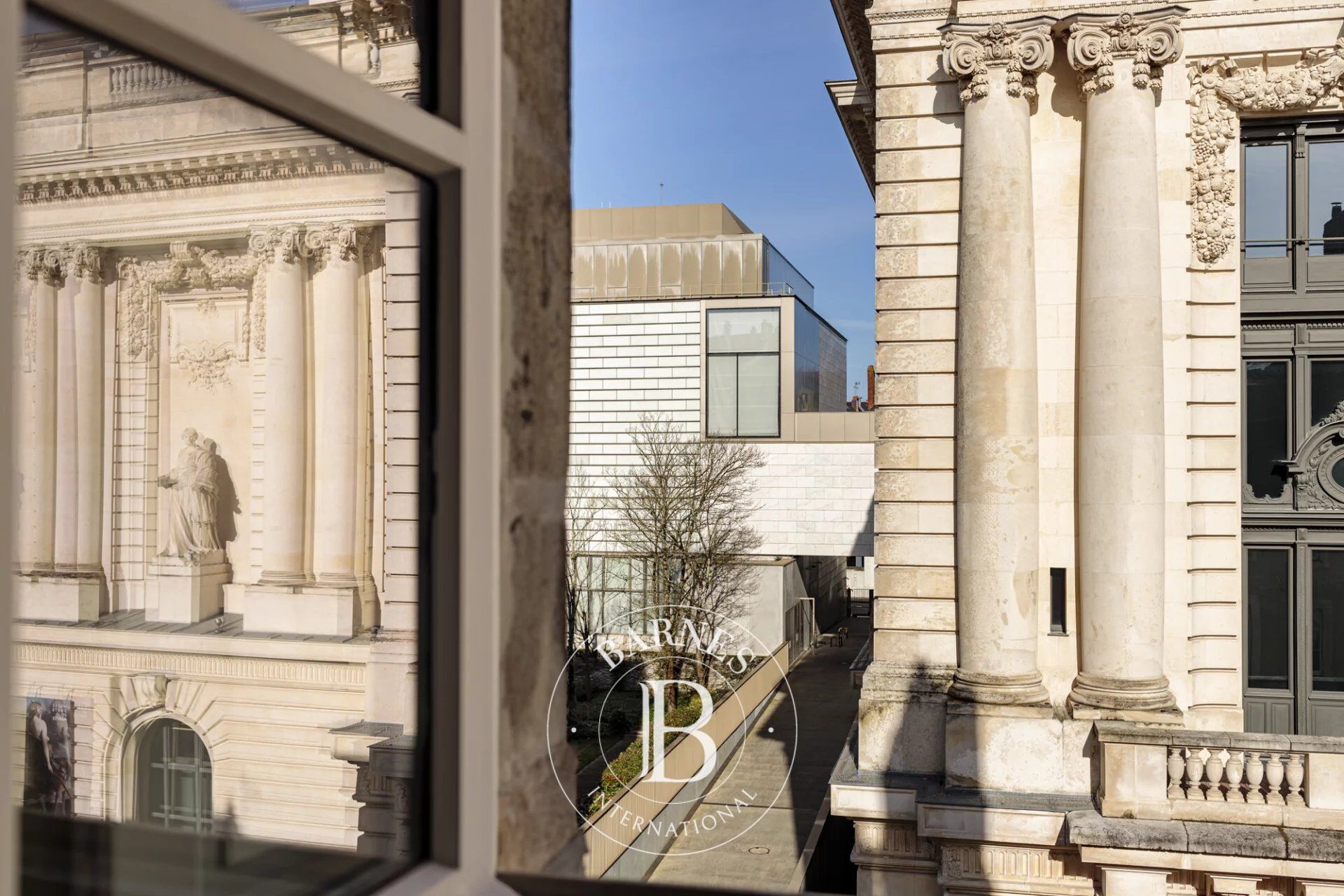 NANTES CATHEDRALE - Exceptional top floor apartment with elevator - picture 1