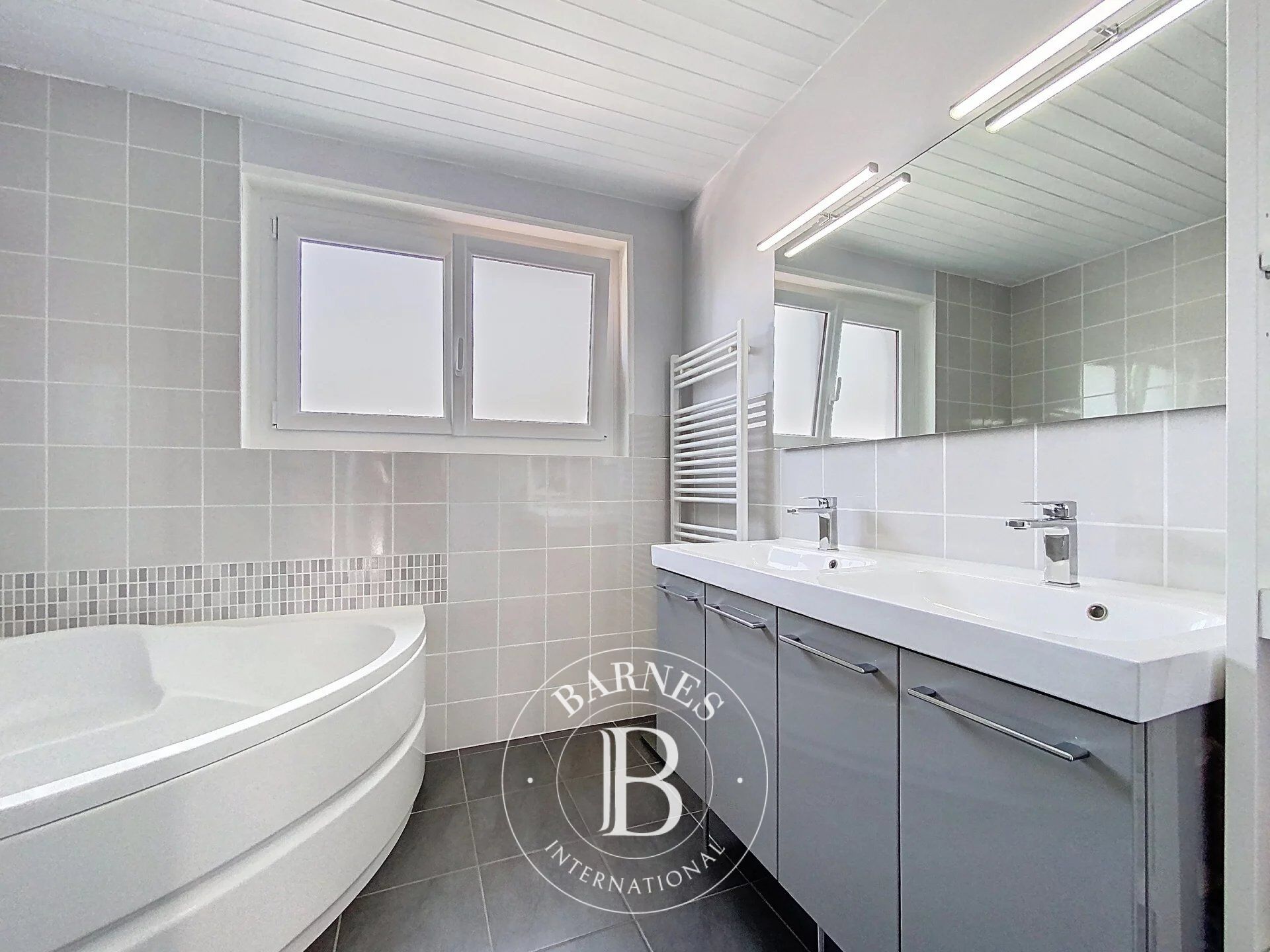 Ev Neuvecelle - picture 12