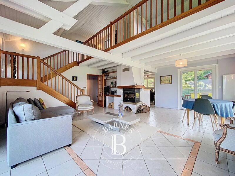 Venta, Casa Neuvecelle - picture 1